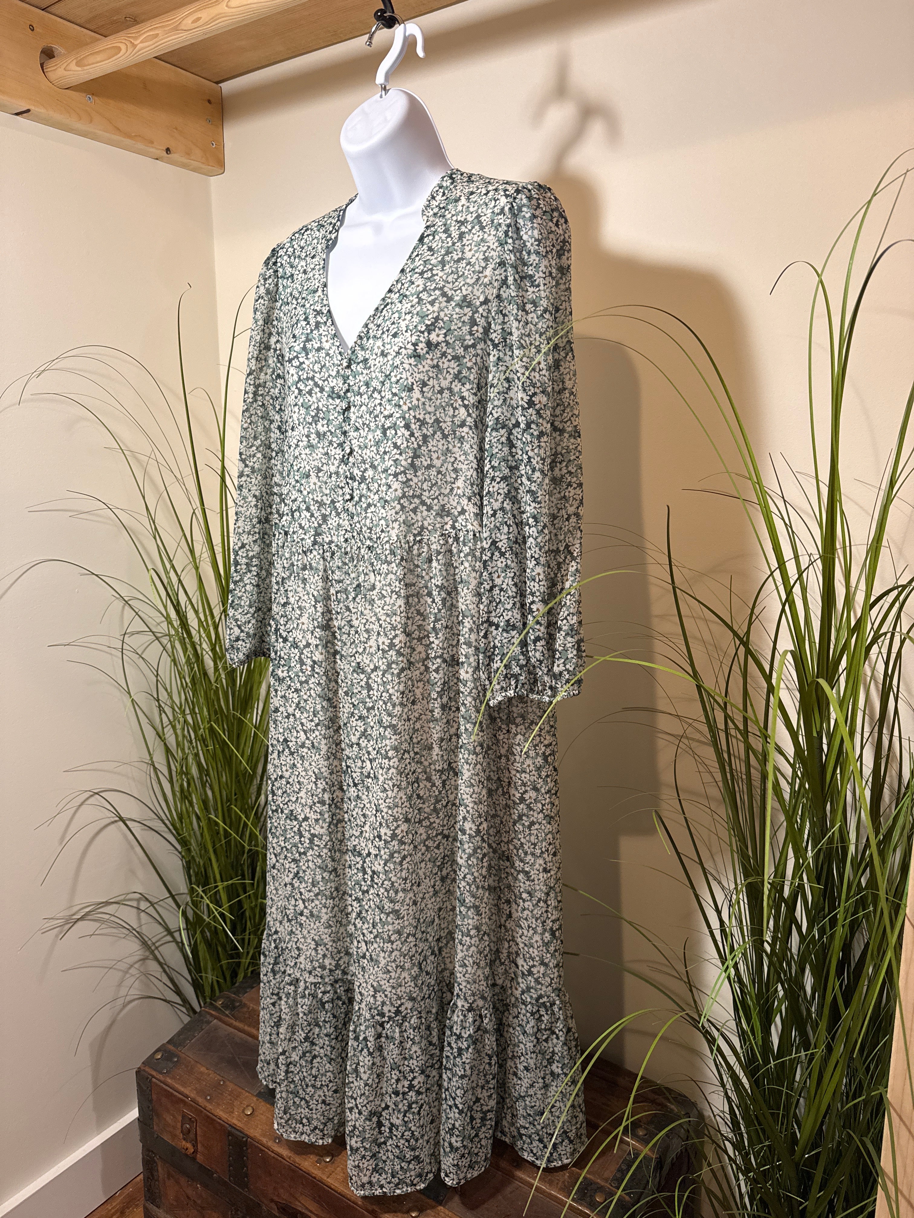 Reitmans Floral Puff Sleeved Dress