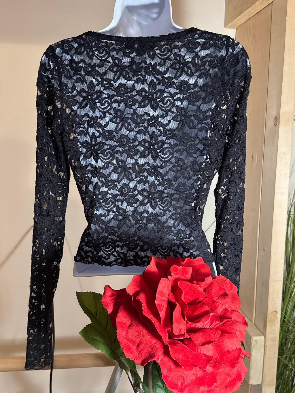 Urban Heritage - Night Out Black Lace Long Sleeve Top