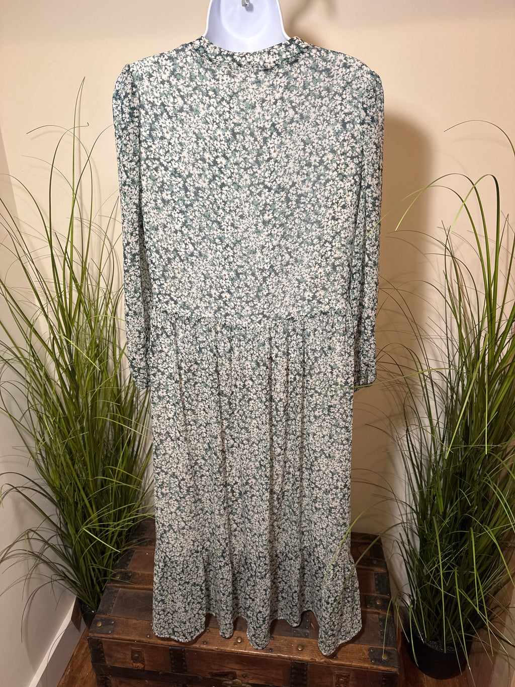 Reitmans Floral Puff Sleeved Dress