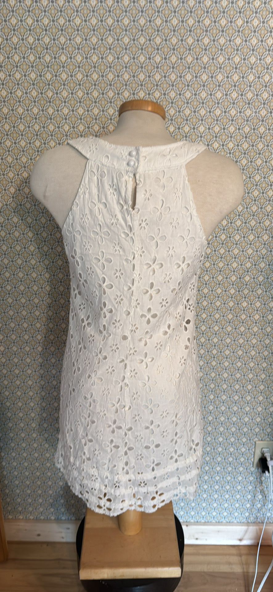Size 11 City Triangles Eyelet 100% Cotton White Summer Dress with Built In Slip