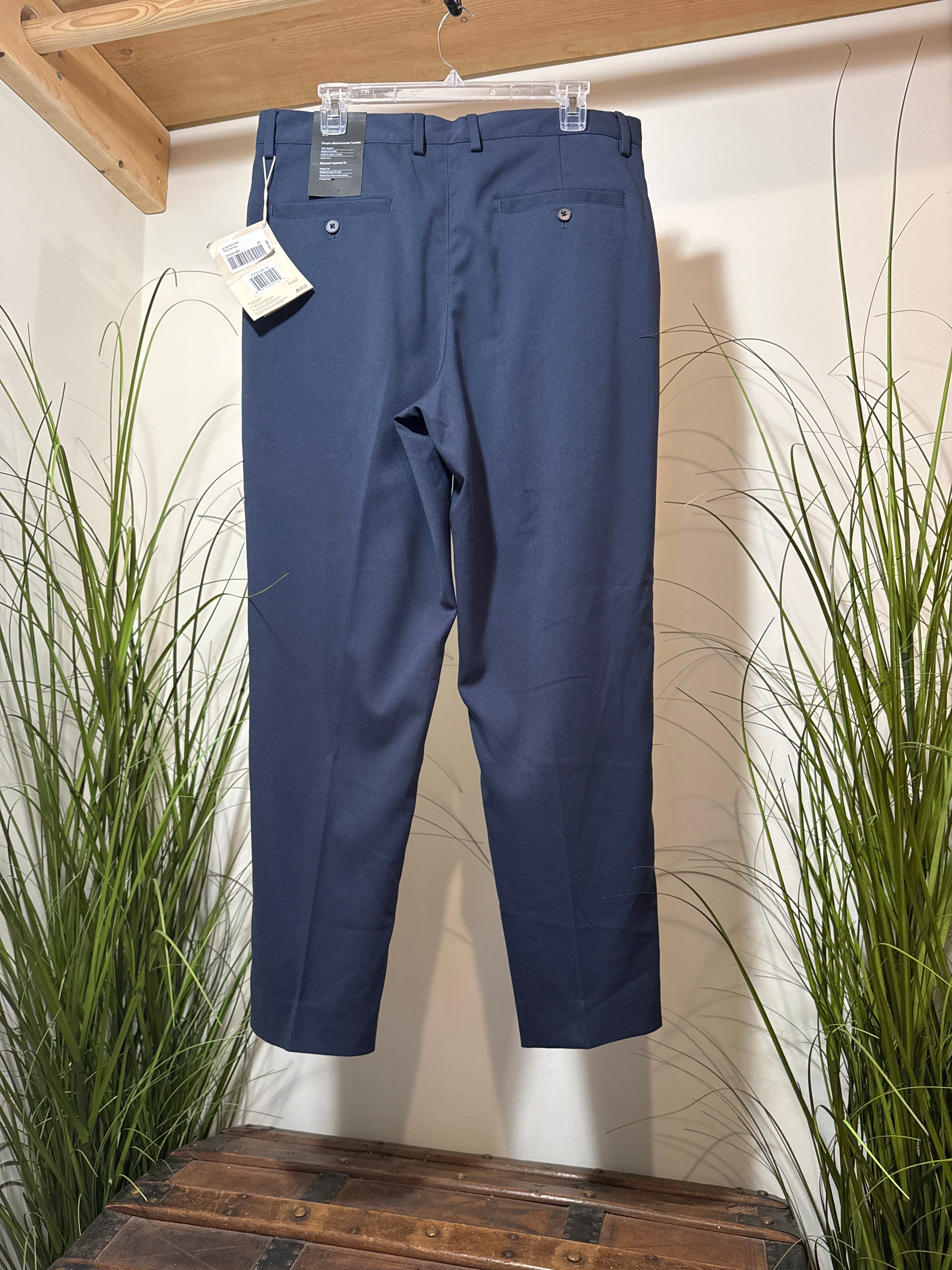 Frank & Oak Relaxed Tapered Fit- The Colin Pant