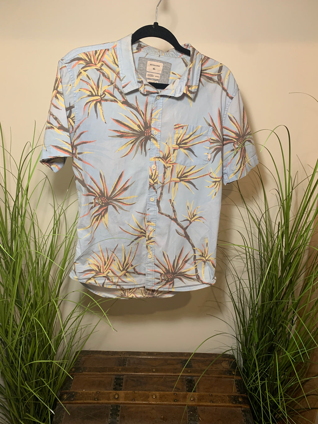 Size Small Quicksilver Button Up Hawaiian Shirt
