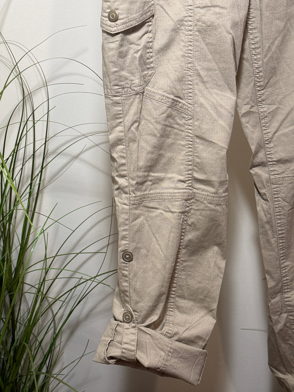 Vintage Y2K Roll-Up Cargo Pants