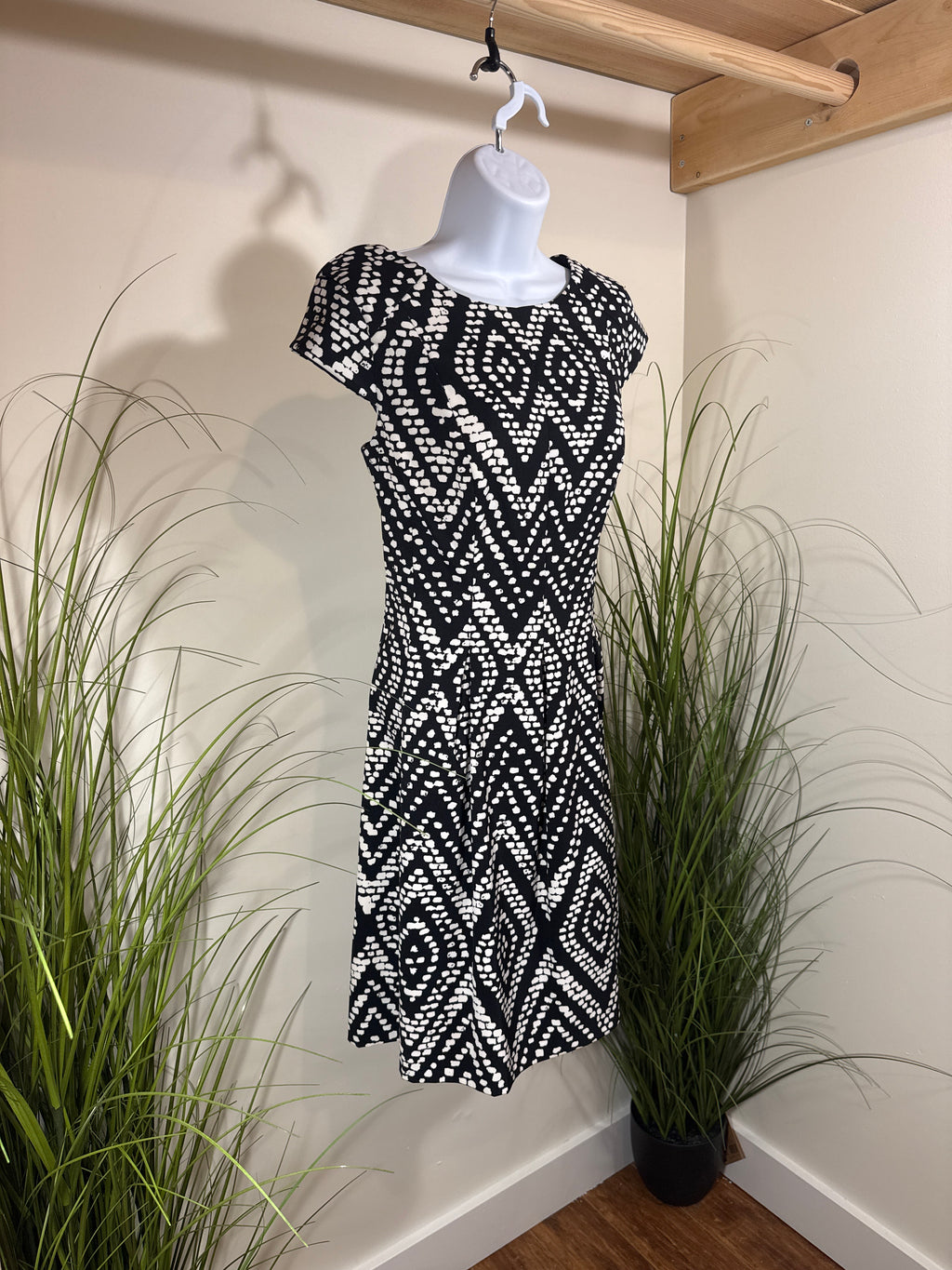 AB Studio Sheath Dress- Cap Sleeves