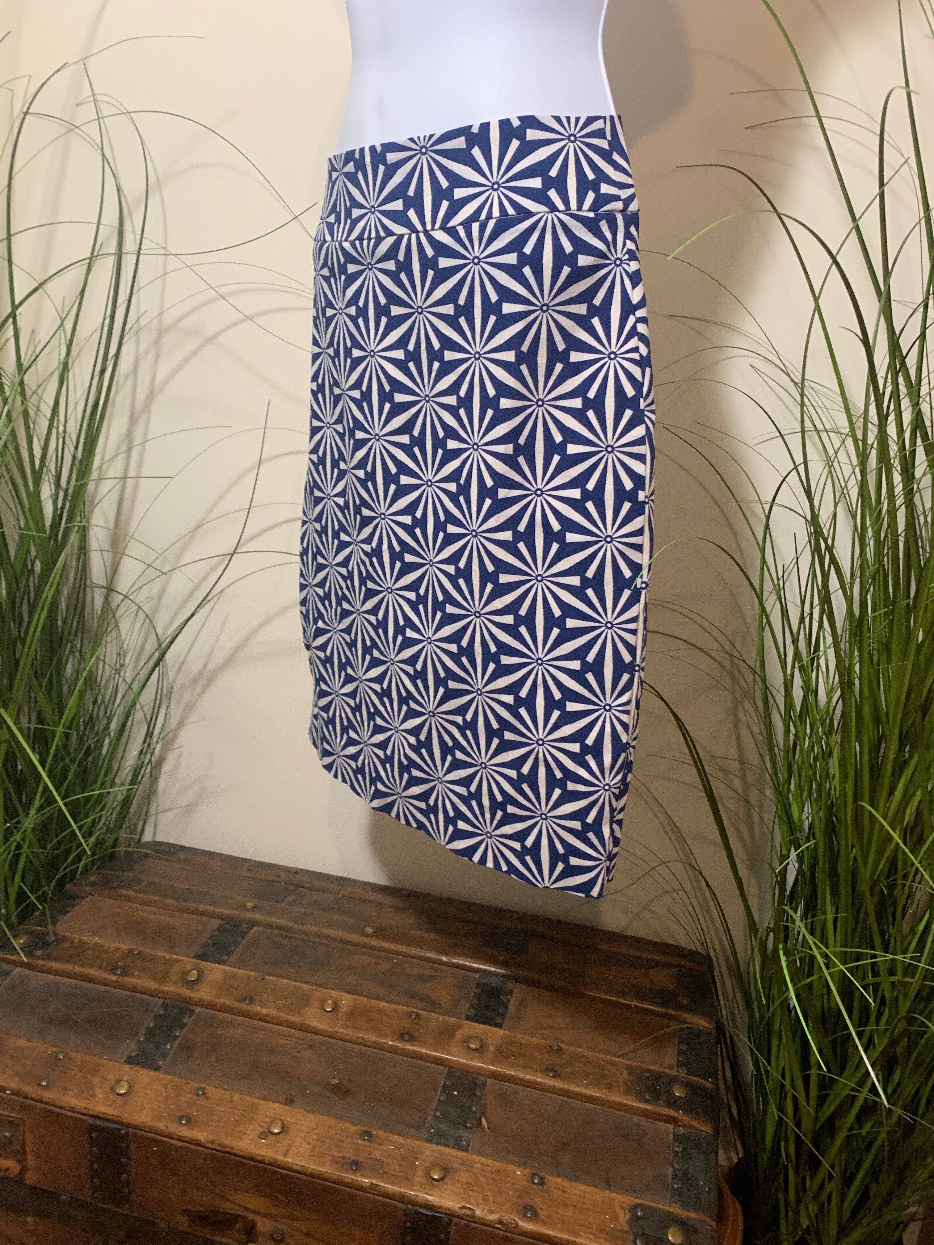 Size S RW & CO Geometric Design Stretchable Pencil Skirt