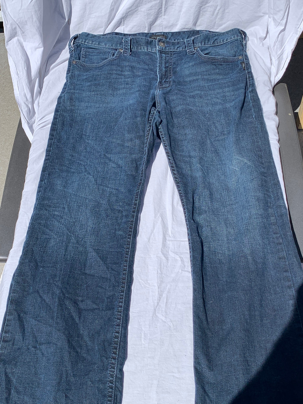 Silver Jeans Co. Wide leg jeans: