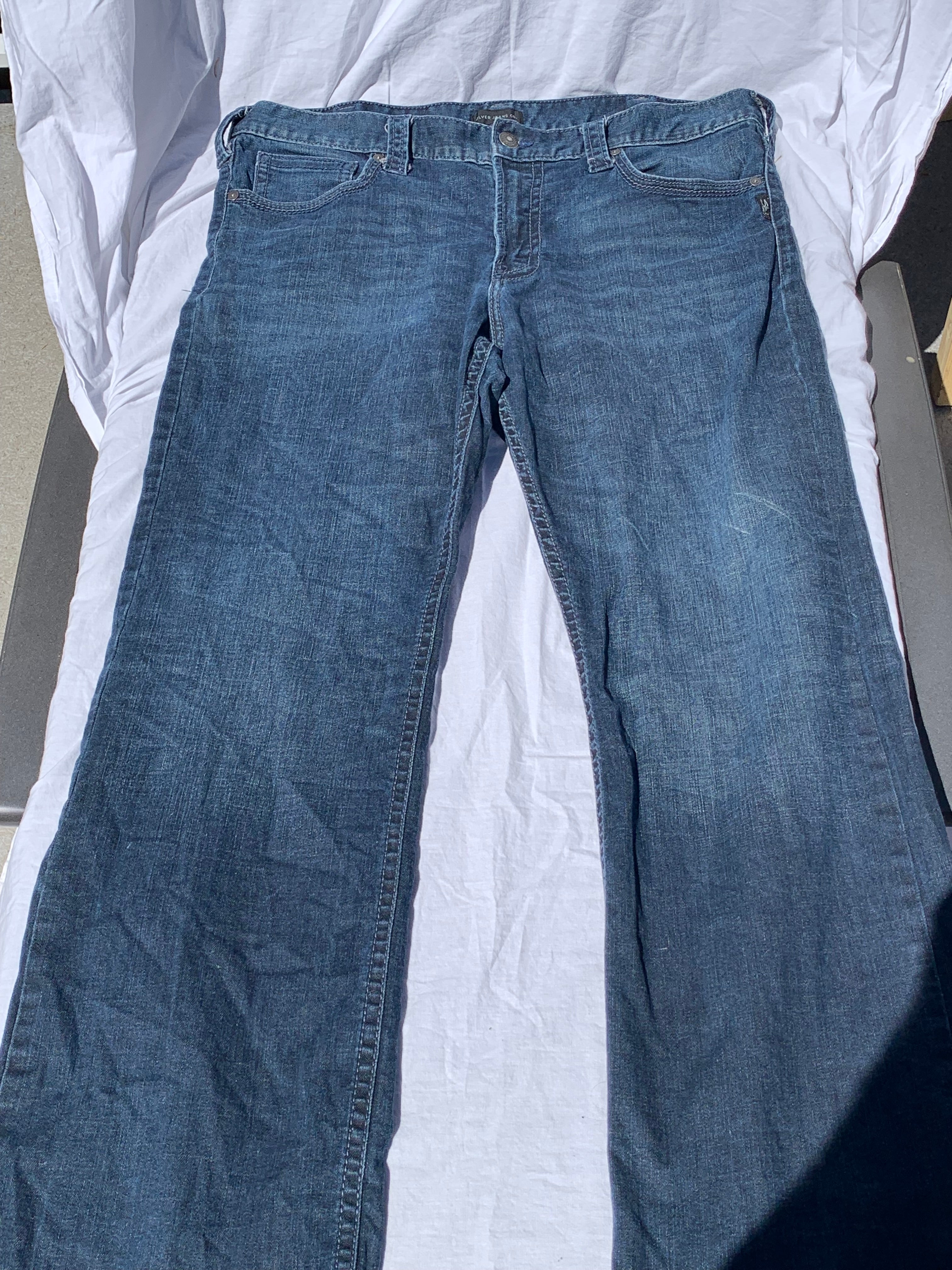Silver Jeans Co. Wide leg jeans: