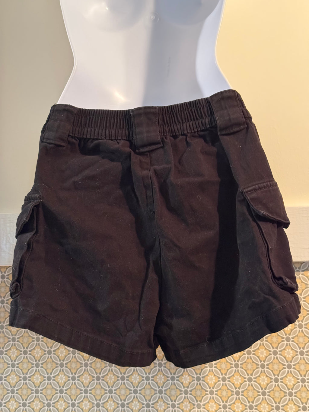 Size XS Refuge Black Cargo Shorts