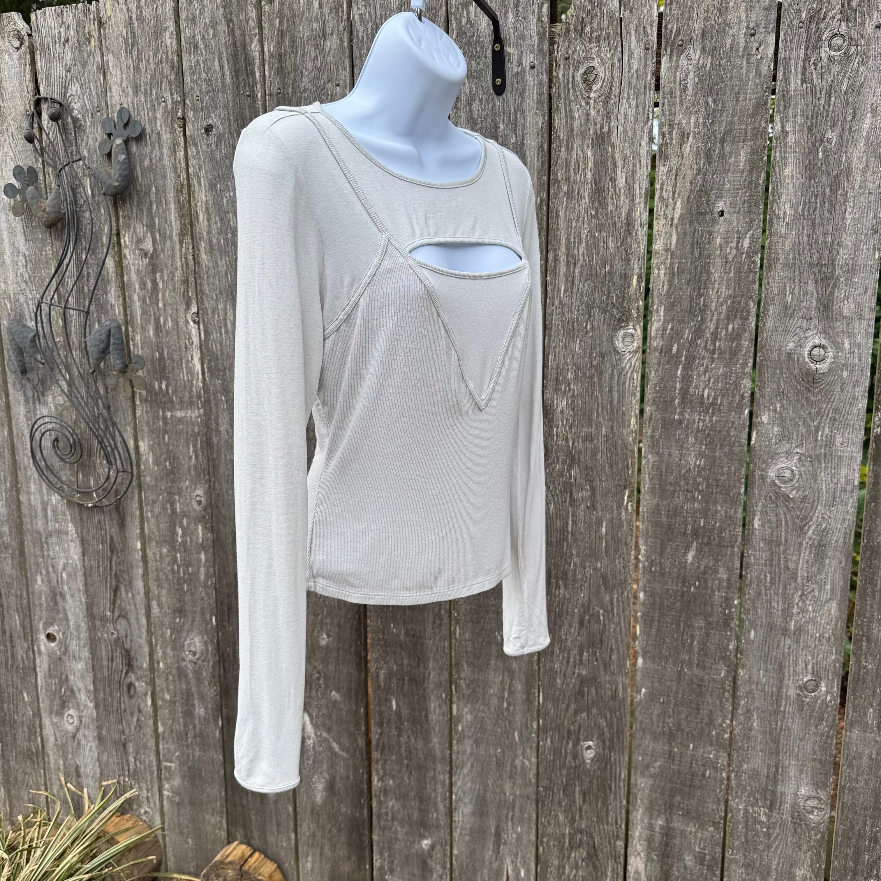 Cut Out Guess Top Size S