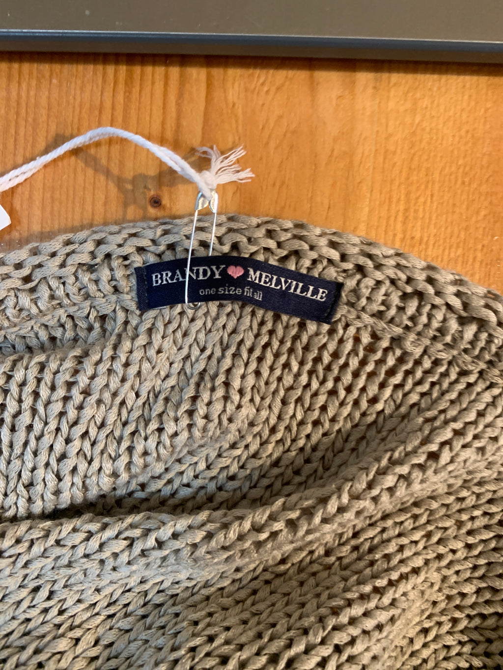Brandy Melville loose knit cropped sweater