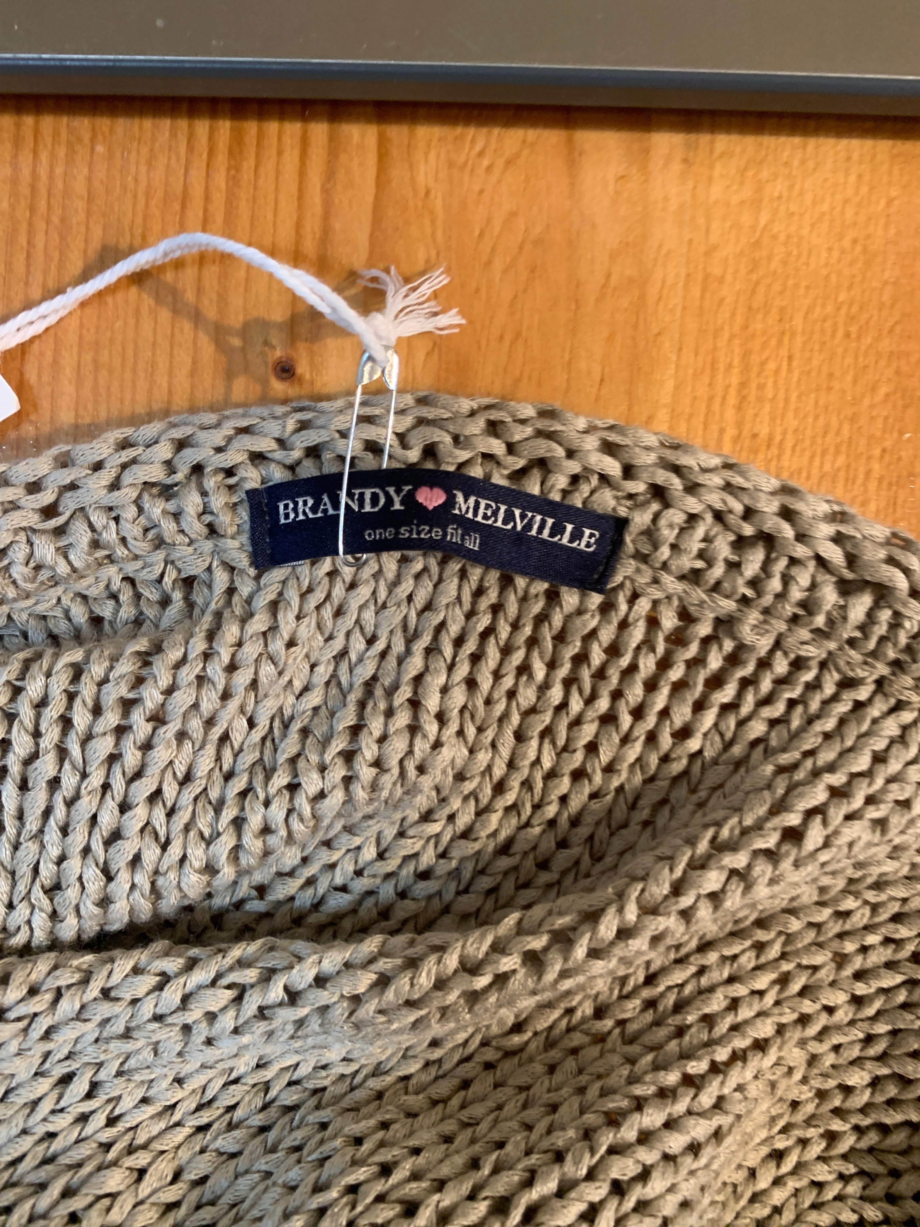 Brandy Melville loose knit cropped sweater