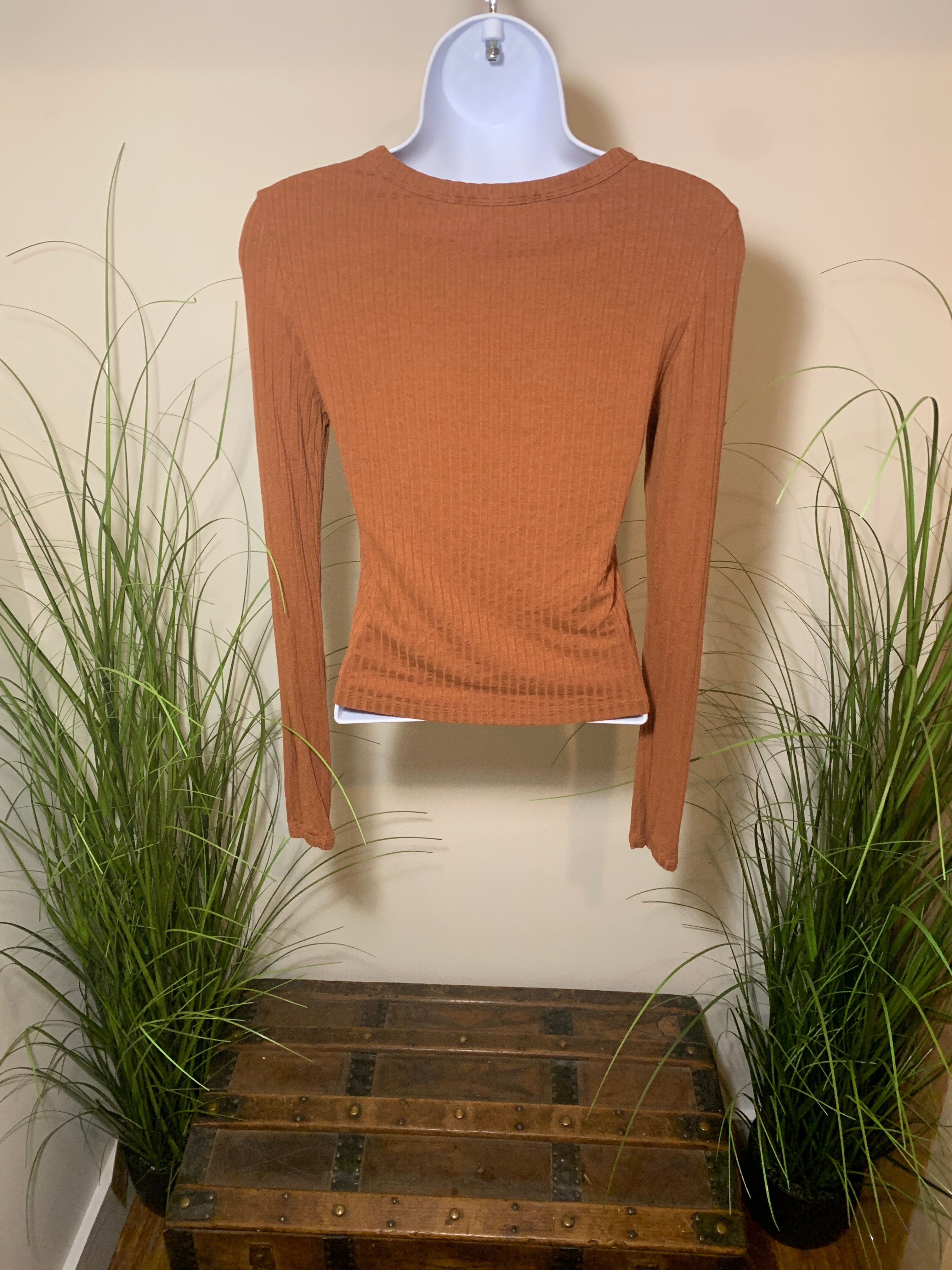 Size S Streetwear Society Ribbed Long Sleeve T-Shirt