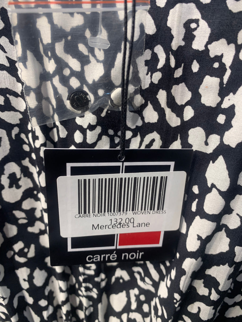 Brand New XL 100 % Rayon Carre Noir Black and White Print Dress