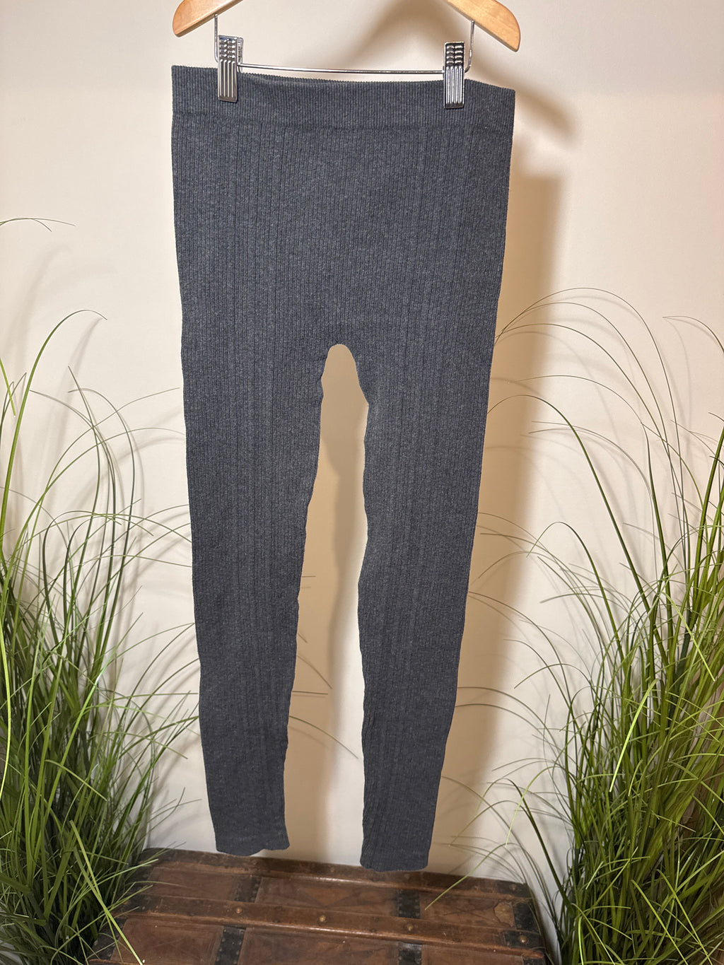 Seductions Leggings- ribbed