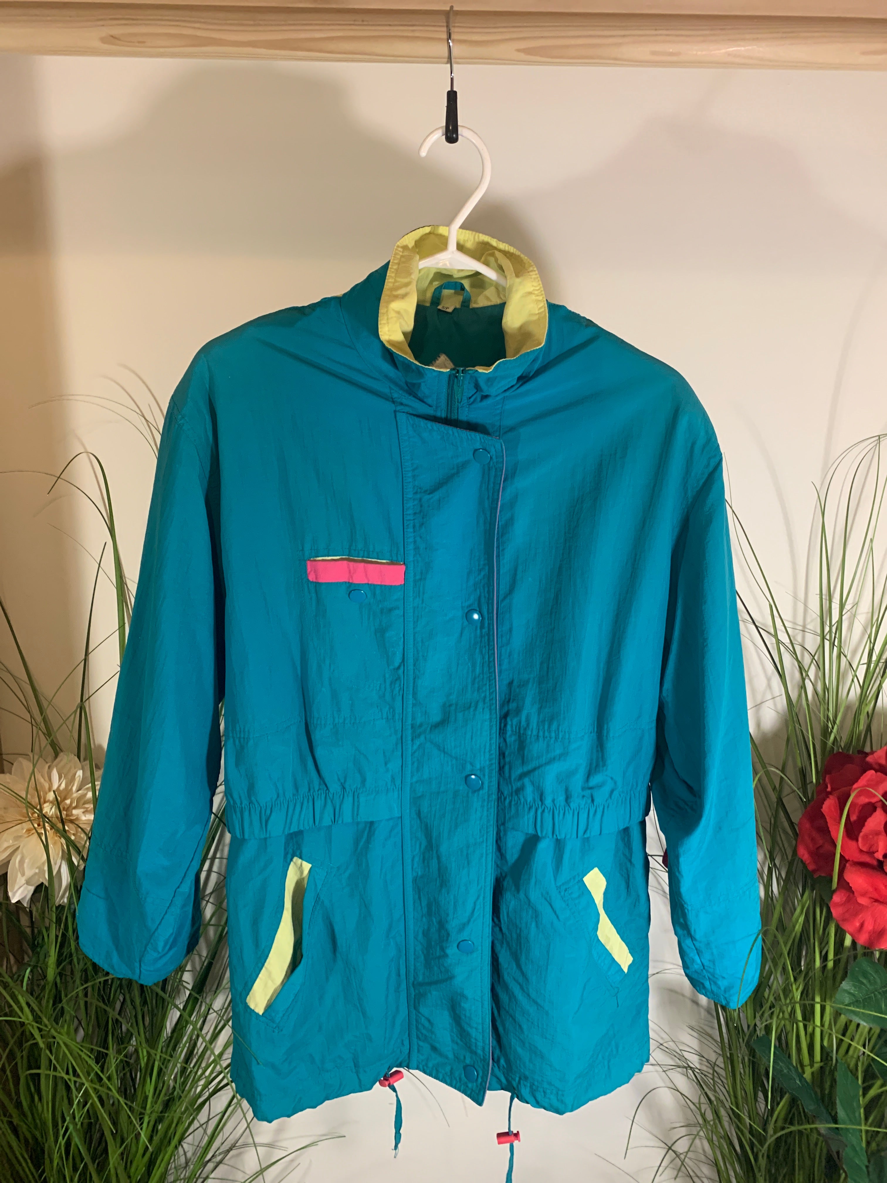 Size S 80's Vintage Perspective II Draw String Windbreaker