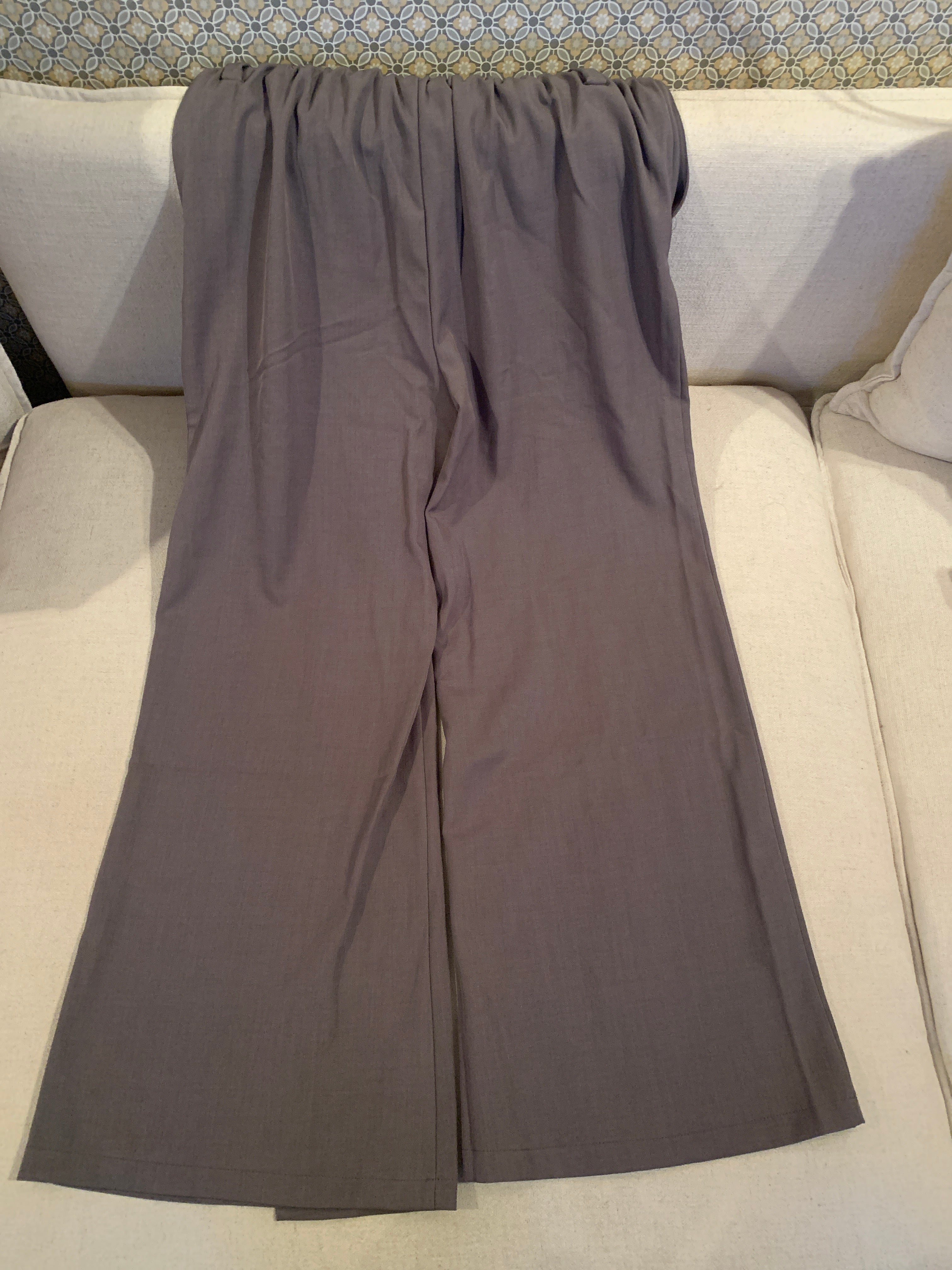 Size L Diqiuvy Wide Legged Pants