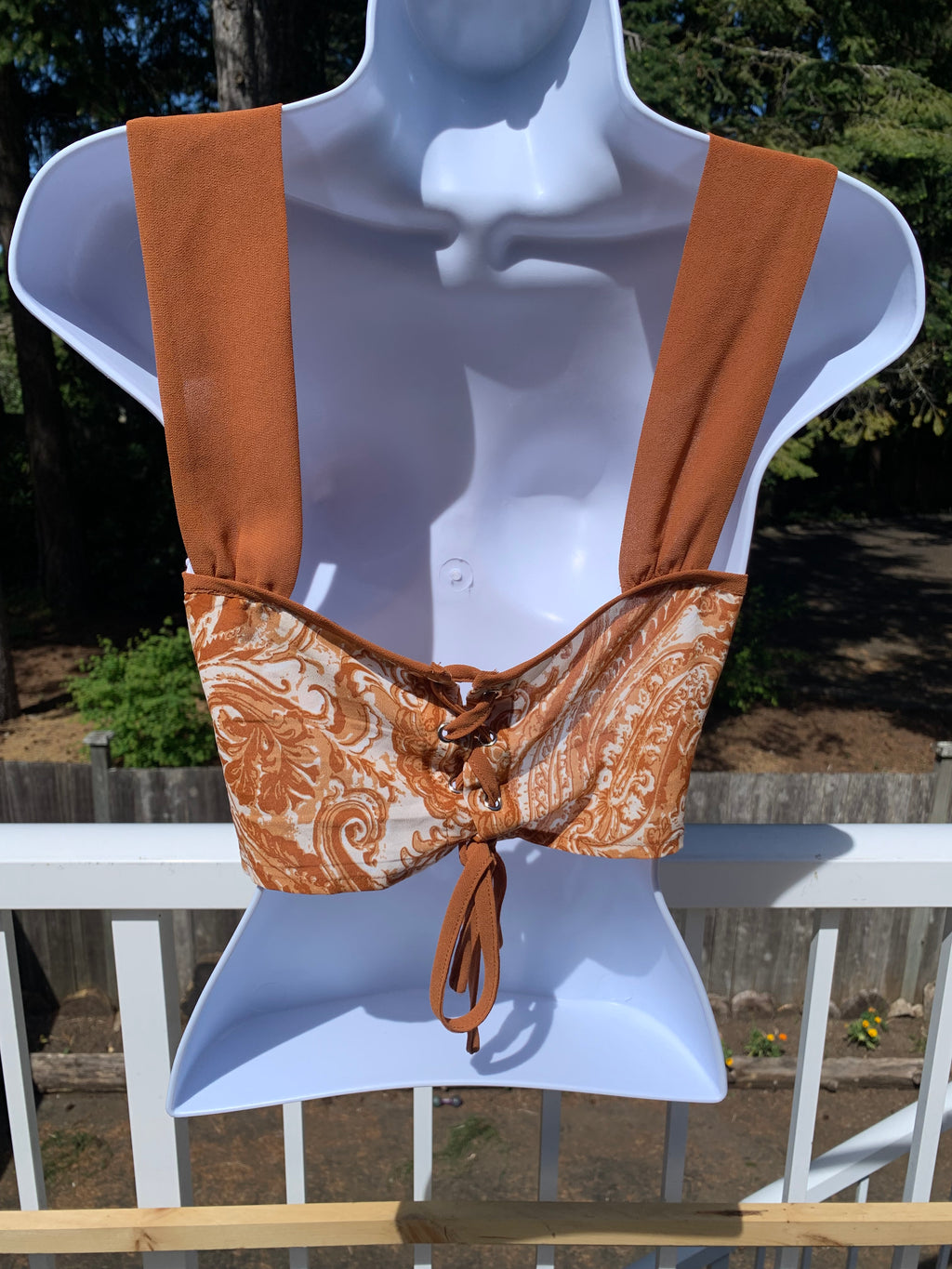 Crop-top with back lace up tie by Cider
