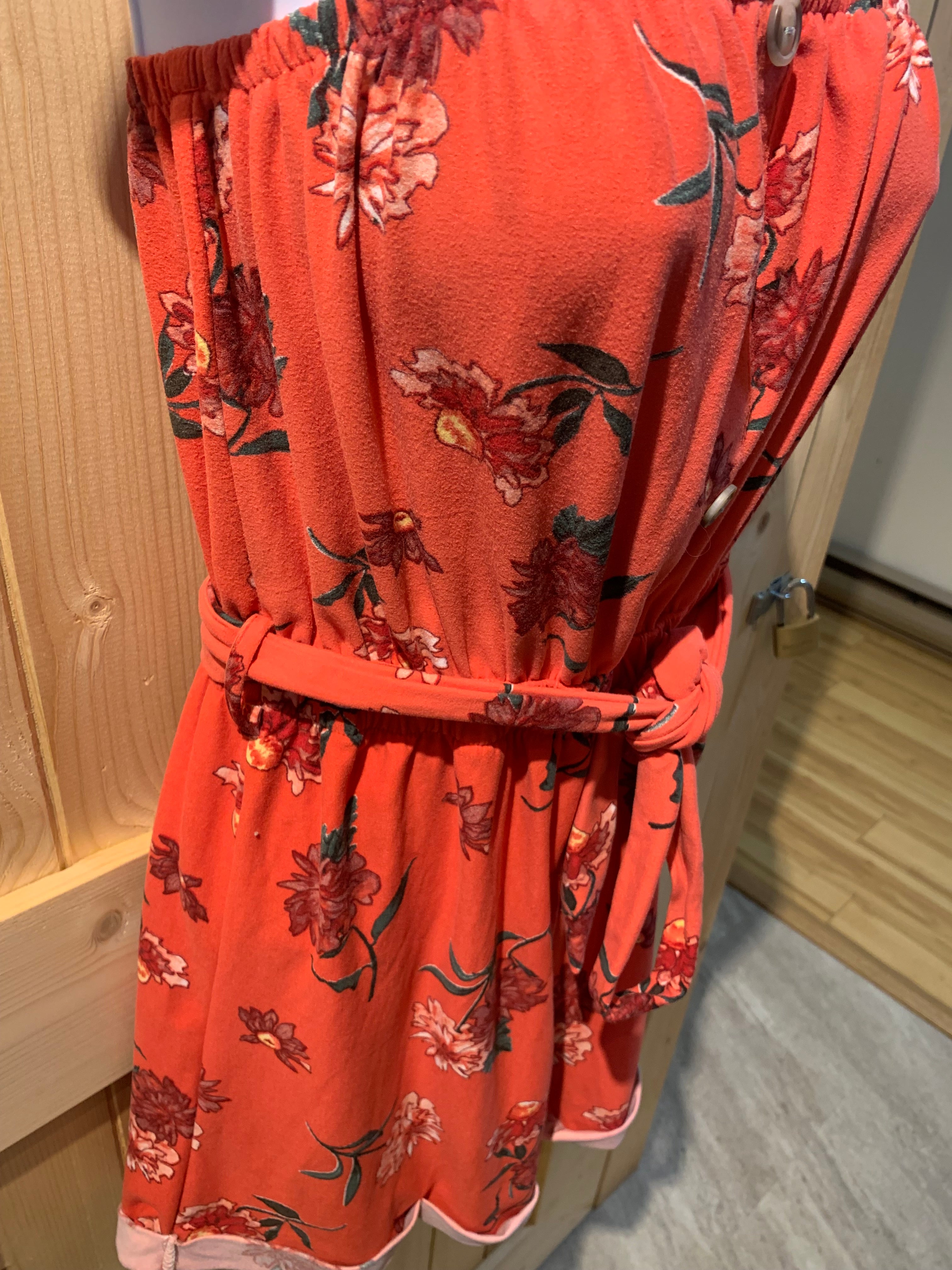 Size S Urban Heritage Halter Top Romper
