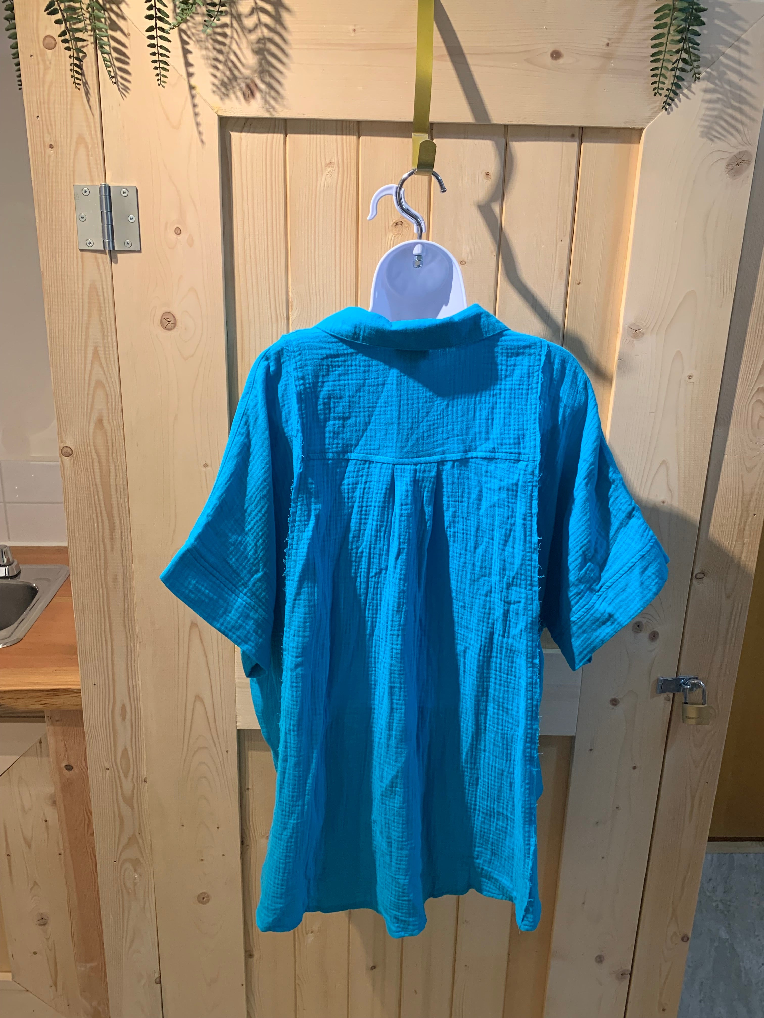 Brand New Size 1X 14-16 Torrid Turquoise Button Up Blouse 100% Cotton