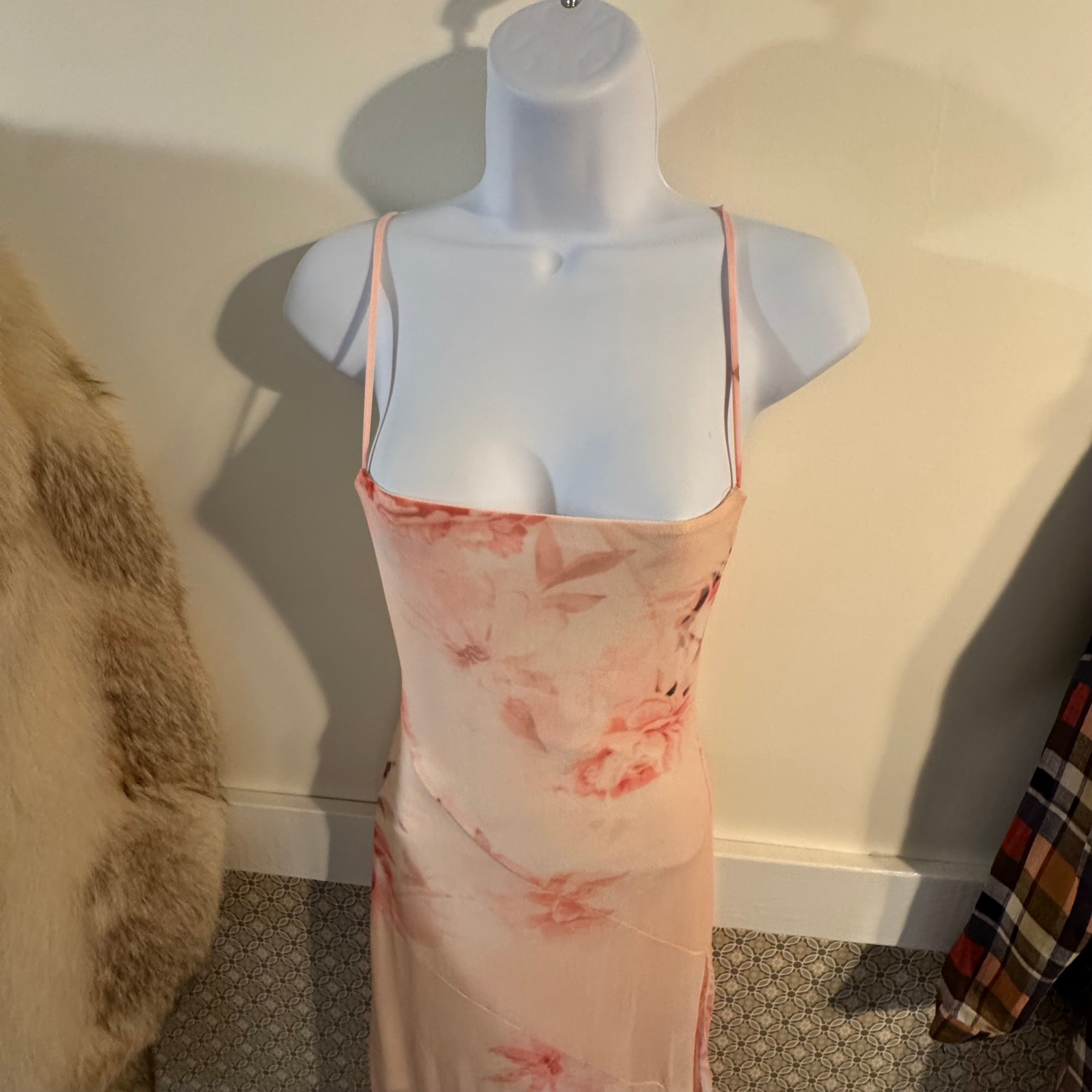 Size S Streetwear Society Spaghetti Strap Sheer Pink Floral Dress – VARDO Vintage & Valuables