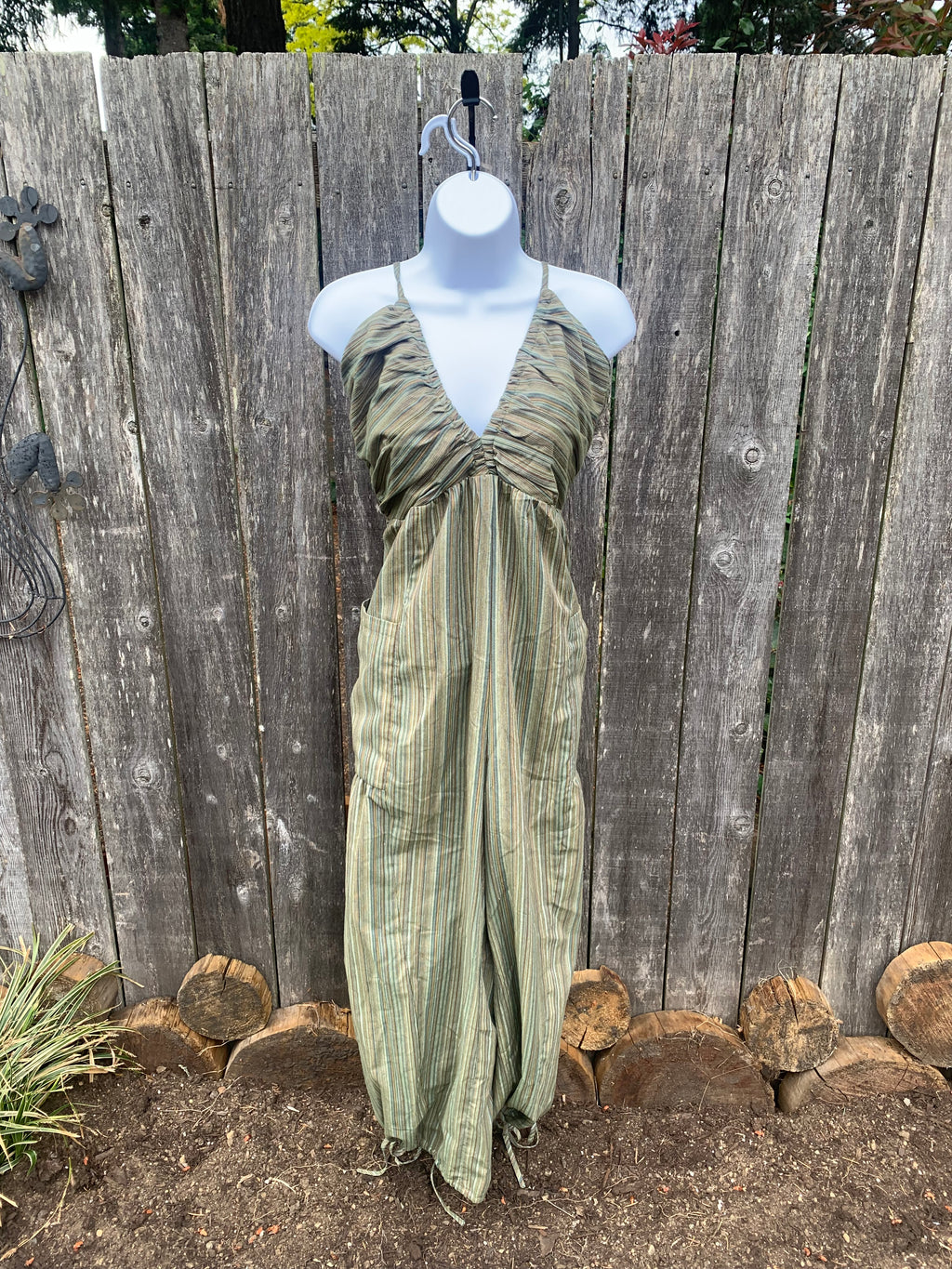 Size XL CUPSHE Halter Jumper