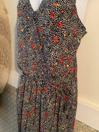 Size S Elevenses Black and White Sleeveless Jumper with Floral Pattern
