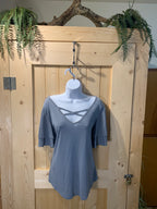 Size L 24/7 Maurices V-neck top with flowy short sleeves