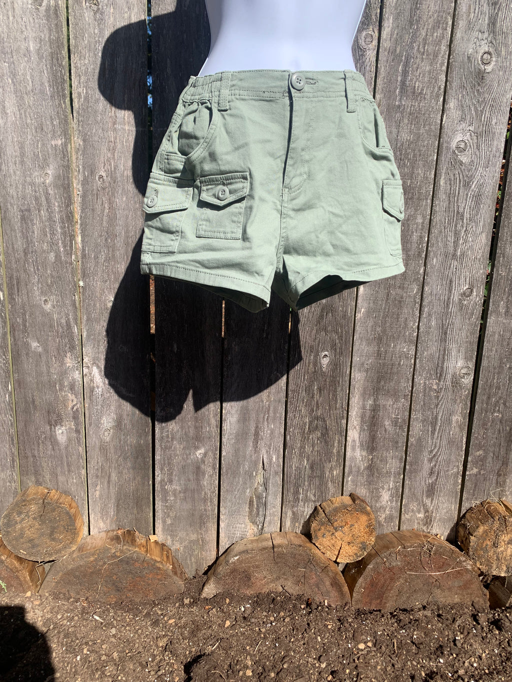 Size XS Refuge Cargo Shorts