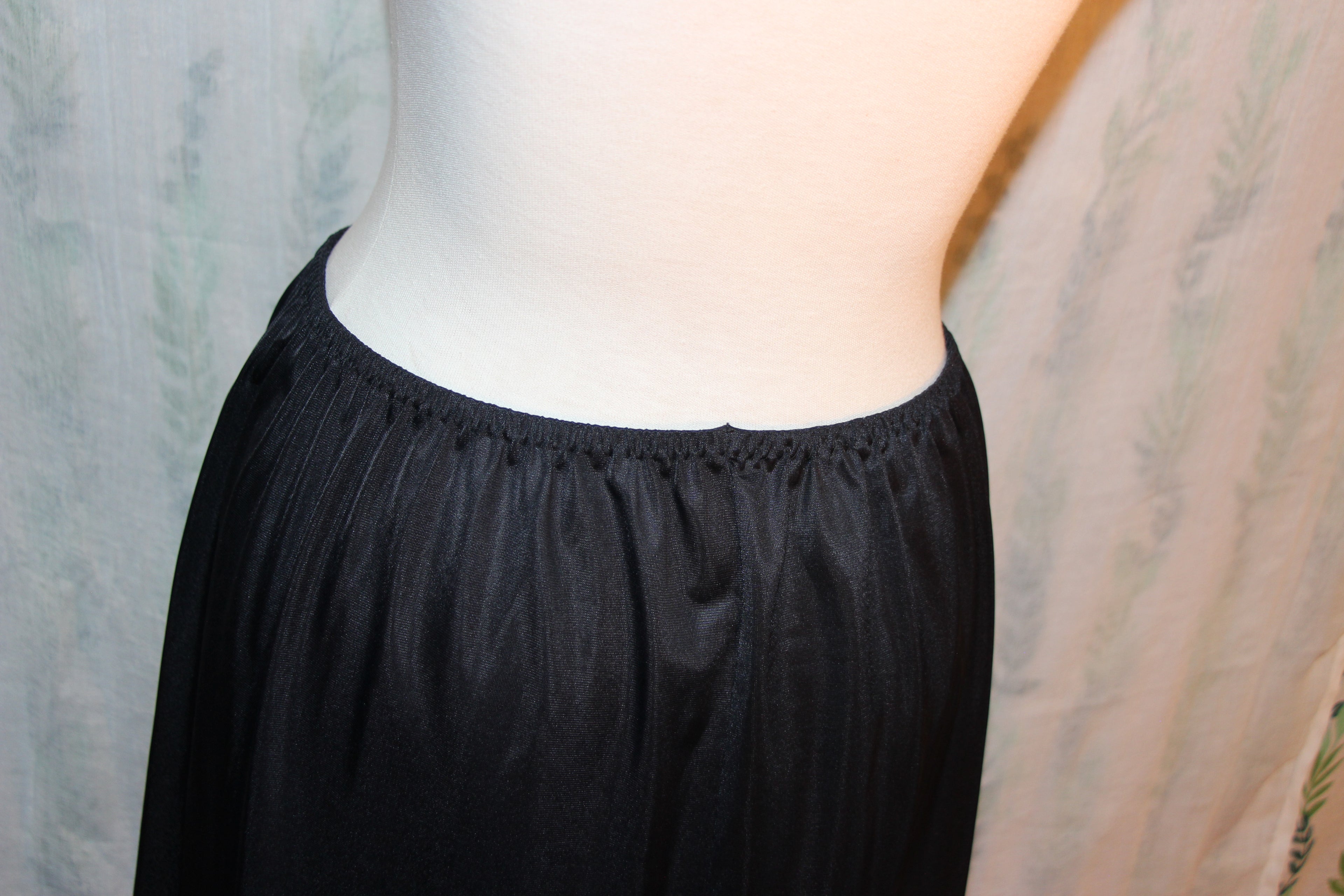 XL French Maid long black slip