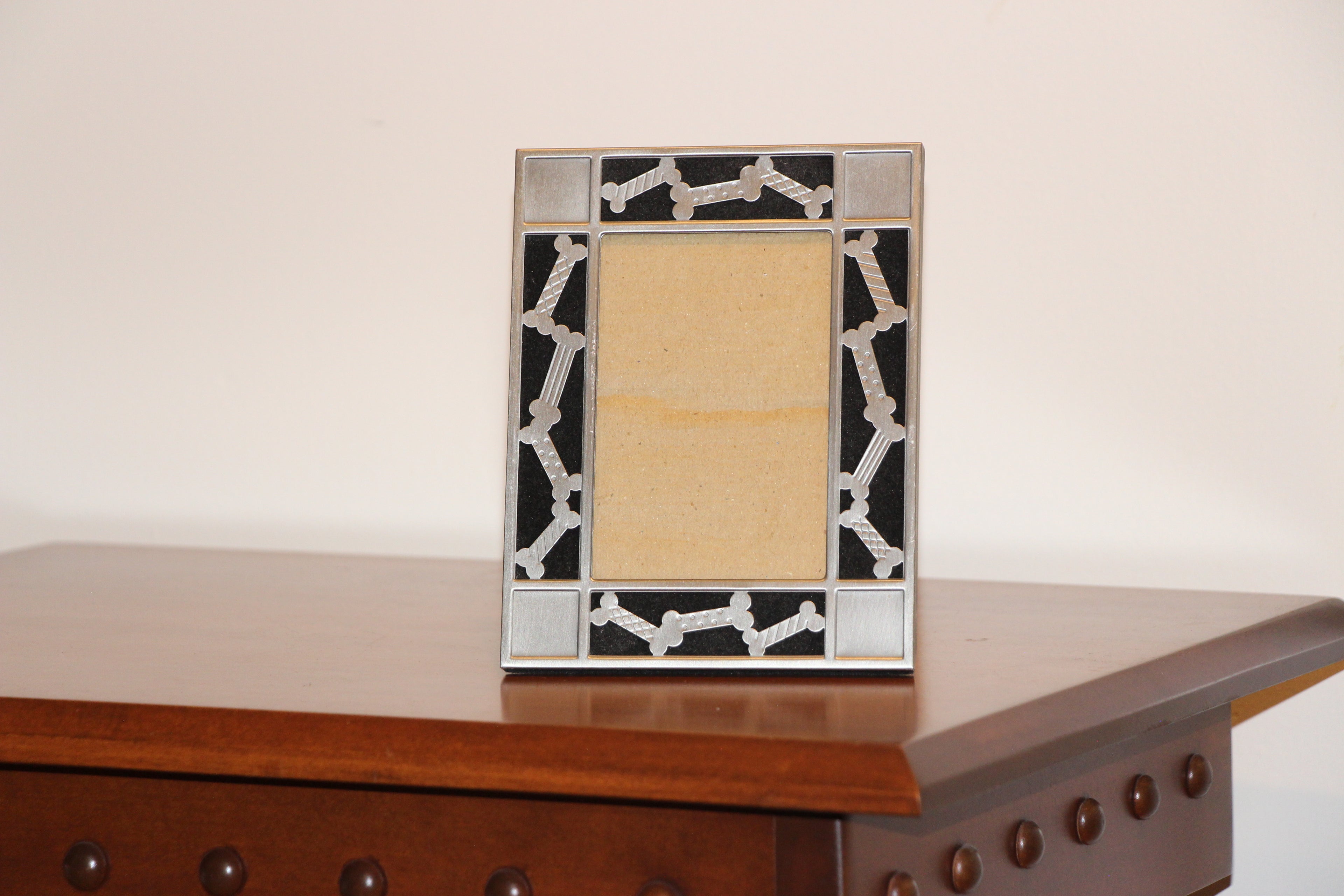 3x5 metal dog bone photo frame