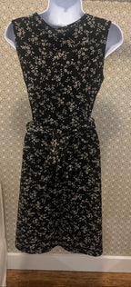GILMOUR sleeveless V-neck Dress - Consigned with VARDO Vintage & Valuables vvvardo.ca