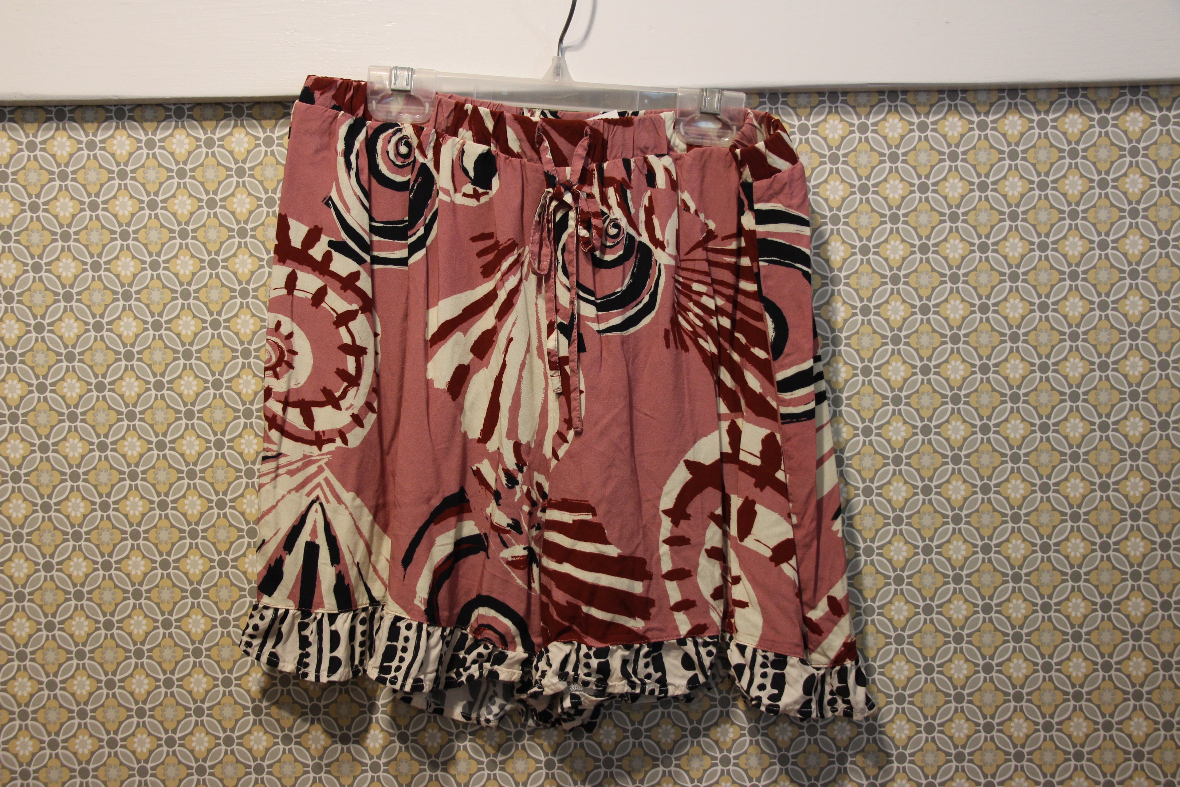 Size M Point Zero Multi Coloured Ruffle Legged Shorts