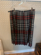 VINTAGE D'ALLAIRD'S Plaid Kilt with Thistle Kilt Pin - Consigned with VARDO Vintage & Valuables vvvardo.ca