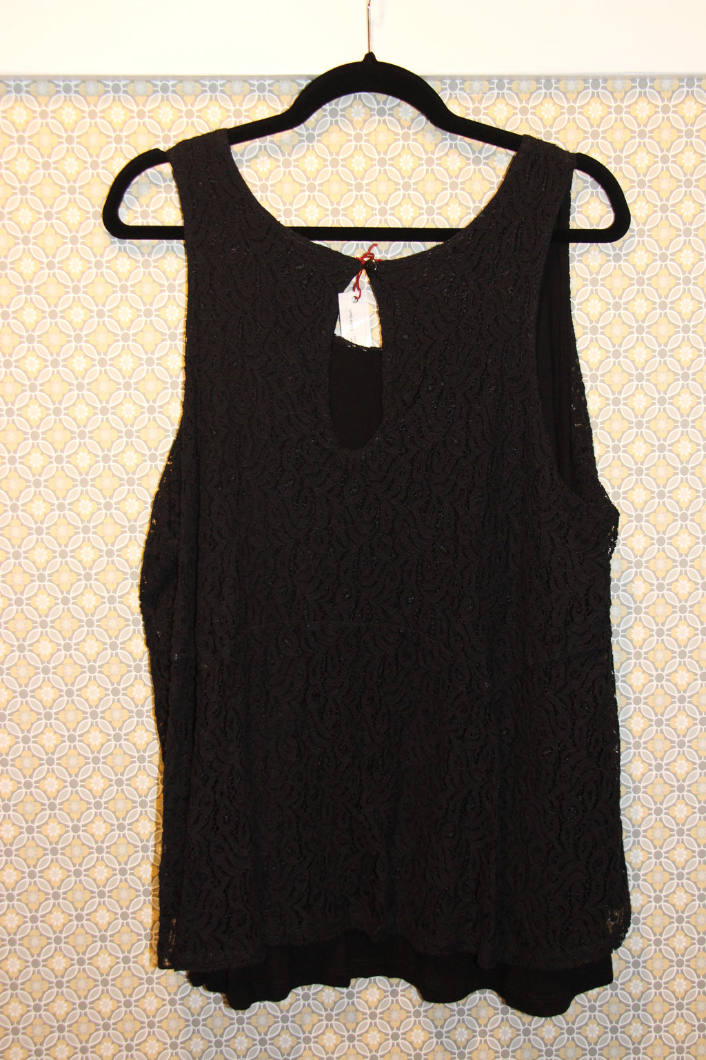 Size 2X Black Lace Viscose Lined Women's Tank Top