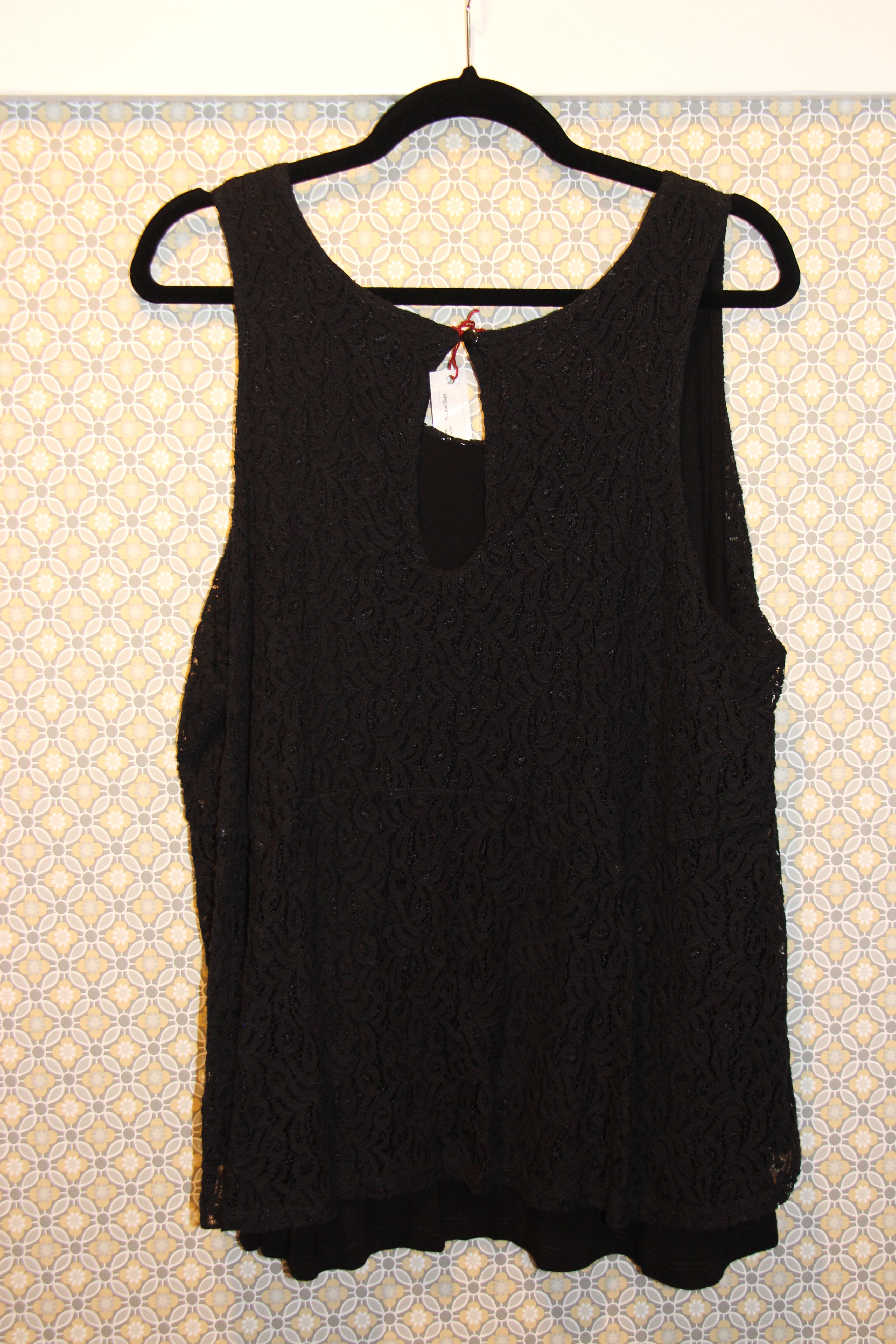 Size 2X Black Lace Viscose Lined Women's Tank Top