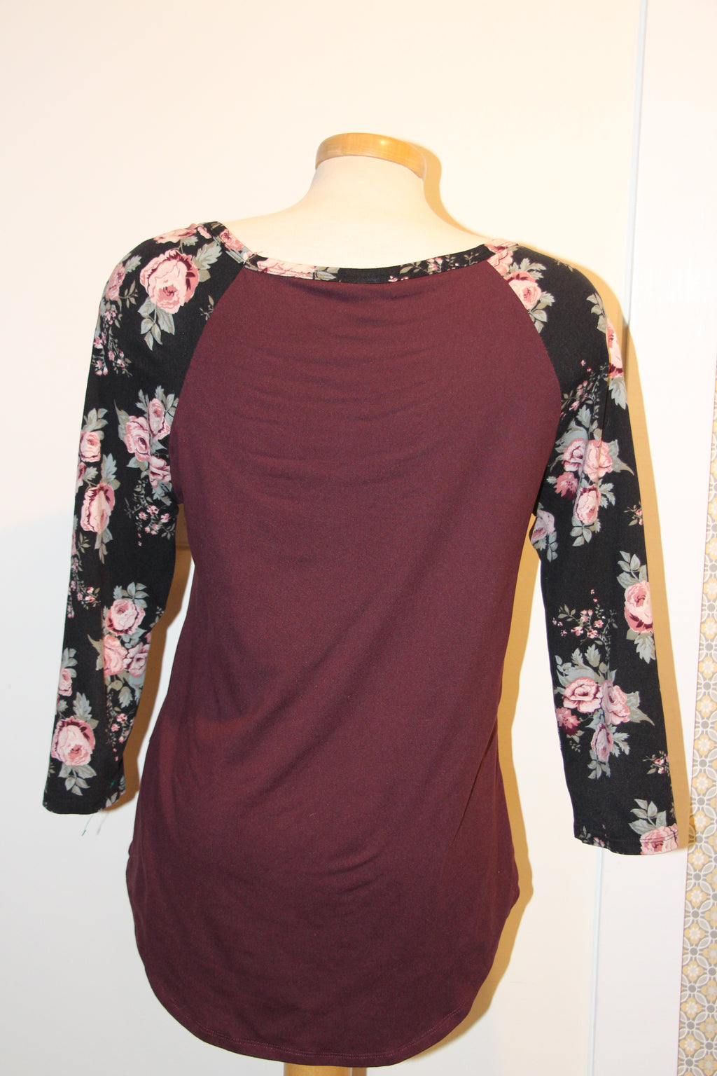Size medium jersey style print top by Urban Heritage