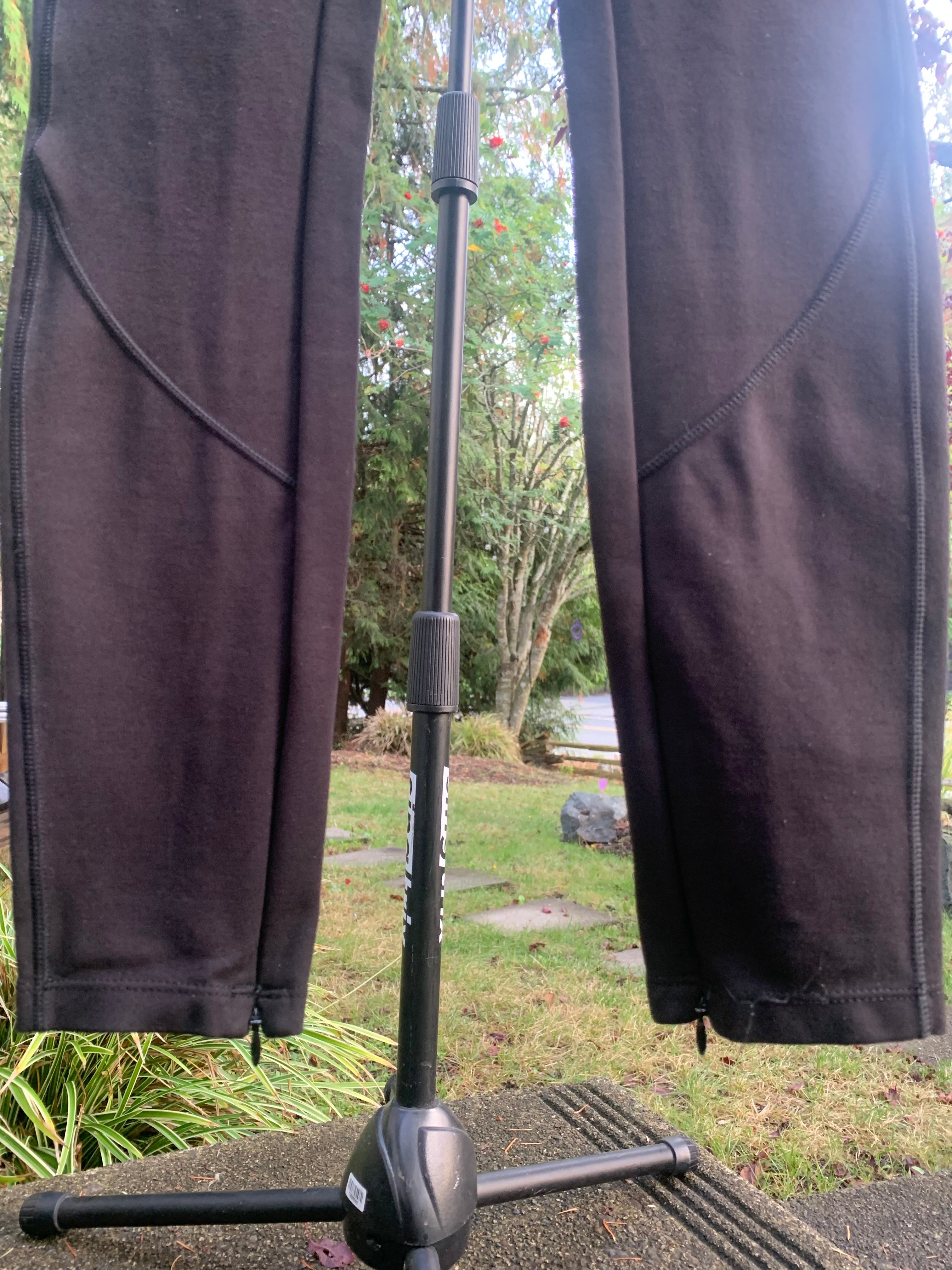 WHBM Slim Pants with Leg Zippers - Consigned with VARDO Vintage & Valuables vvvardo.ca