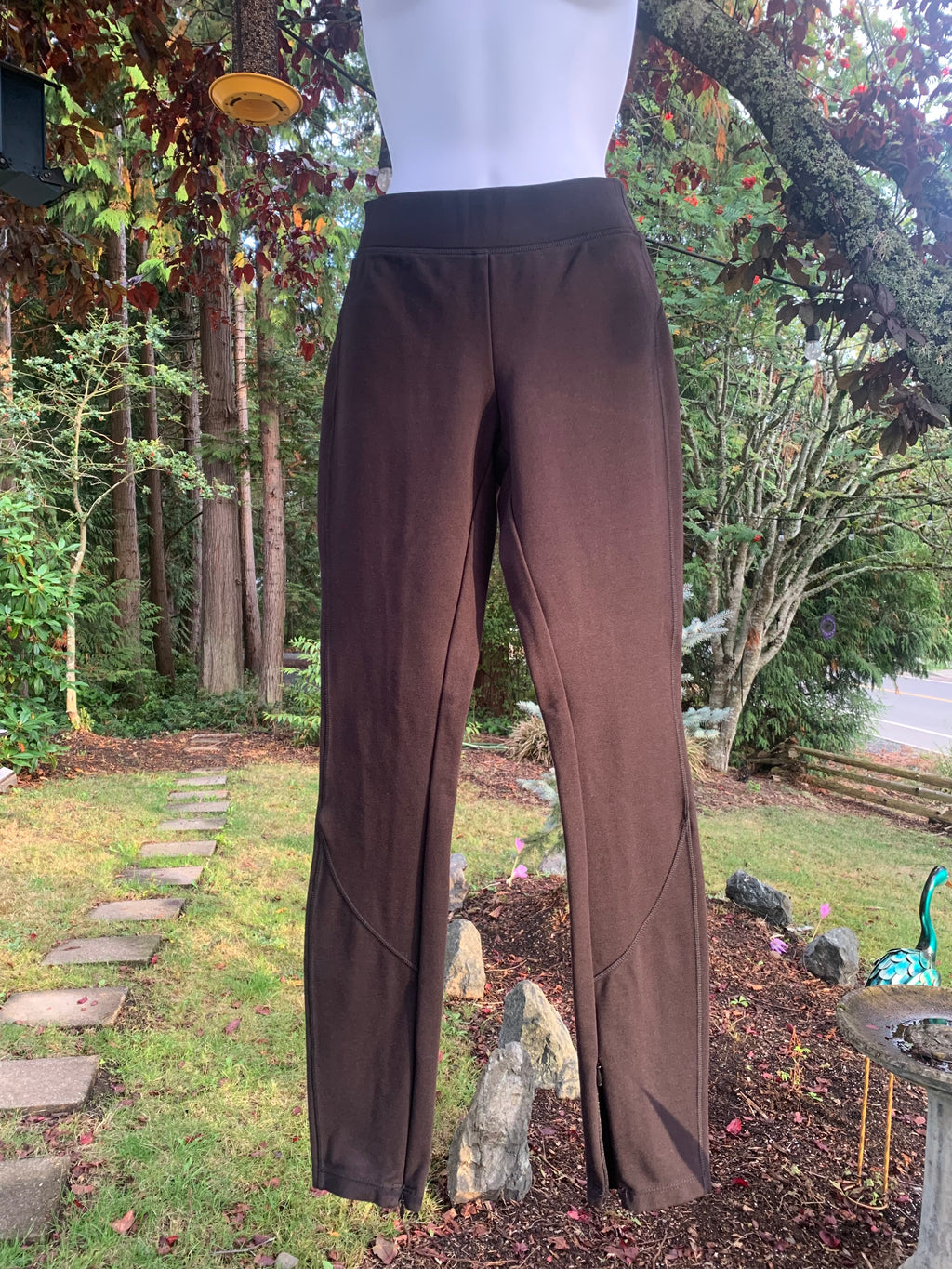 WHBM Slim Pants with Leg Zippers - Consigned with VARDO Vintage & Valuables vvvardo.ca