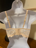 B.LUXE Lace Bra - Consigned with VARDO Vintage & Valuables vvvardo.ca