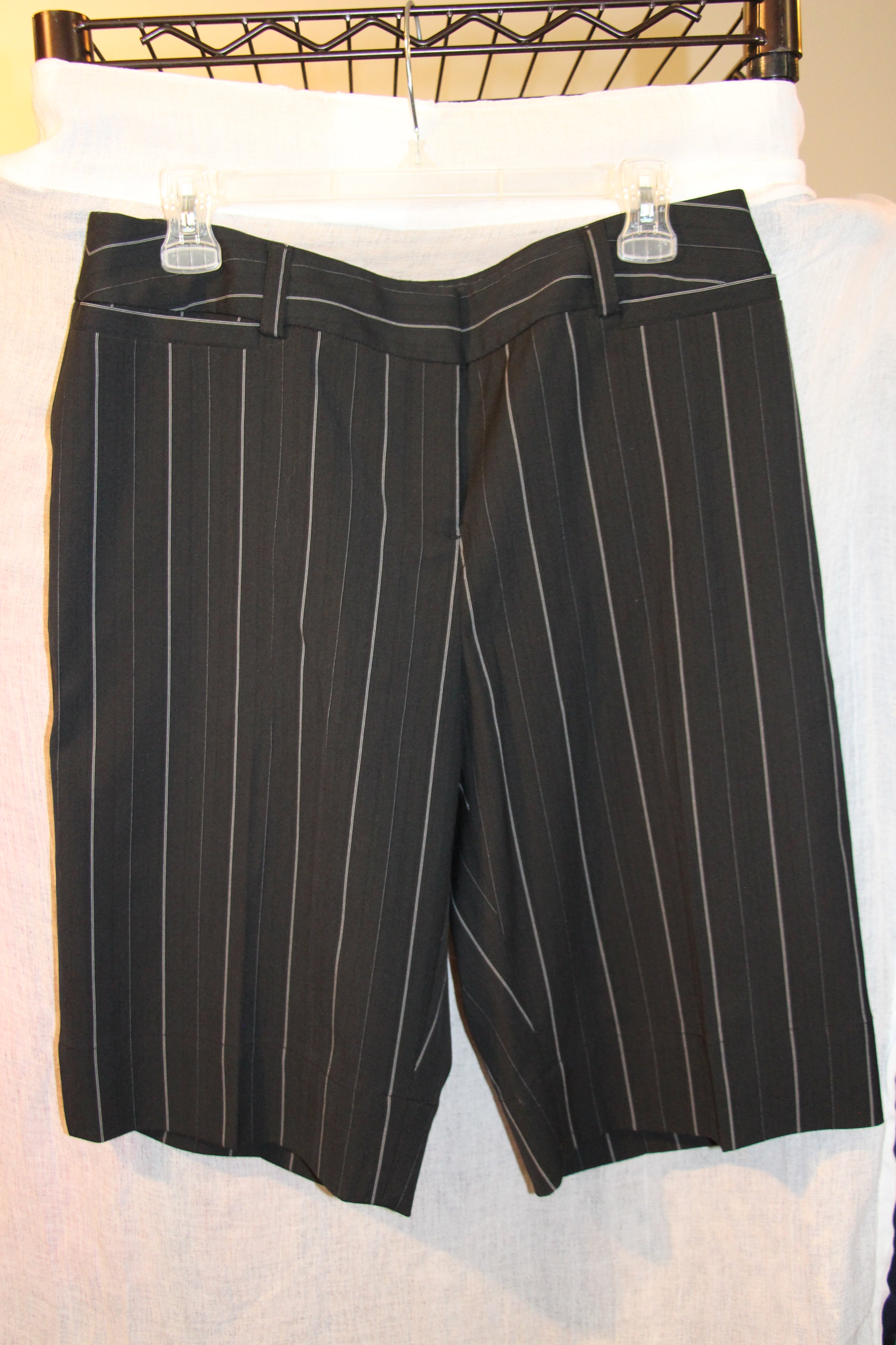 Size 12 Stretch pinstriped dress shorts by Style & Co.