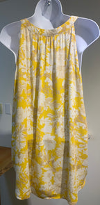 ROSE & OLIVE Sleeveless Blouse - Consigned with VARDO Vintage & Valuables vvvardo.ca