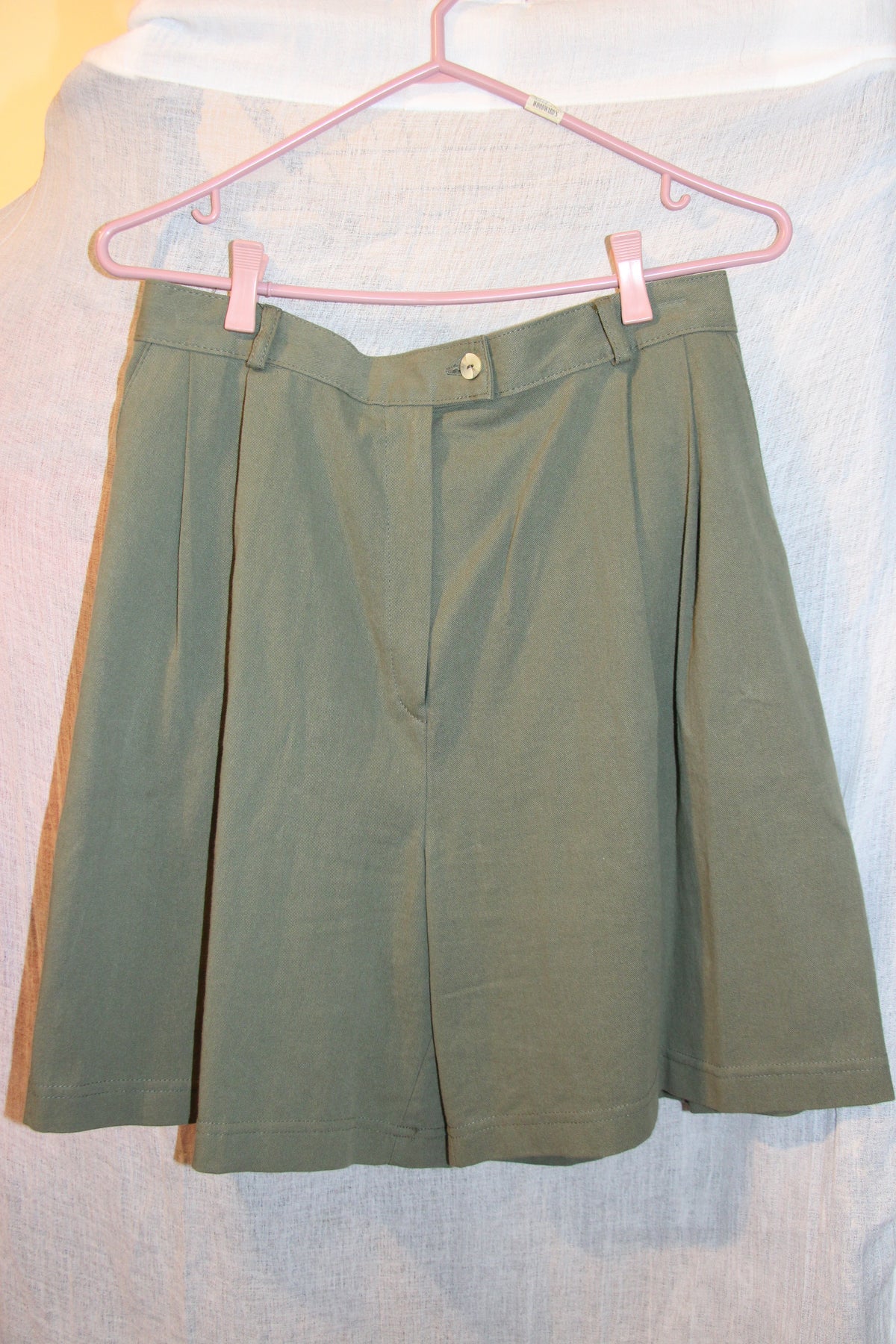 Size 14 Vintage 100% Kates Green Shorts and Button Up Vest Suit