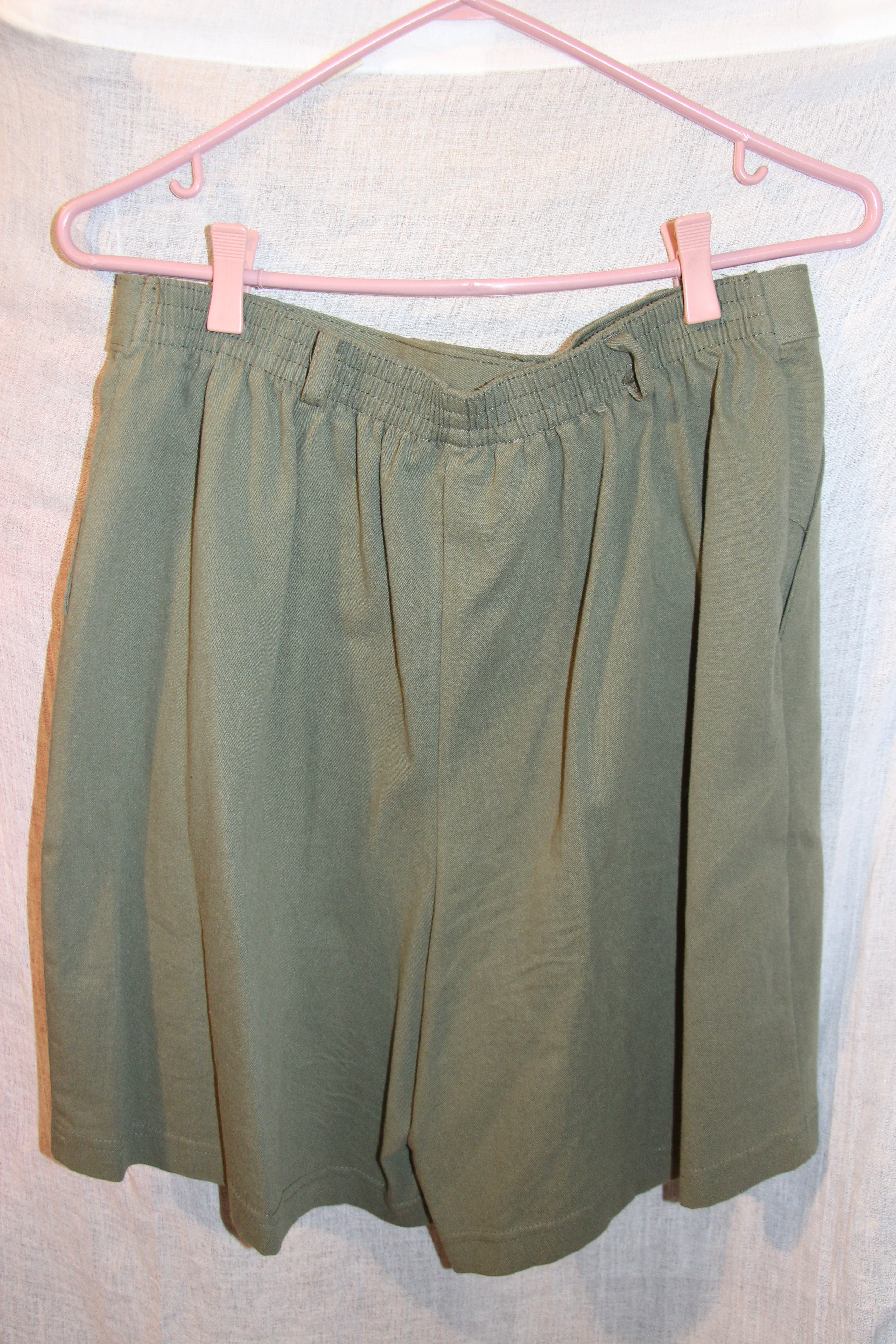 Size 14 Vintage 100% Kates Green Shorts and Button Up Vest Suit