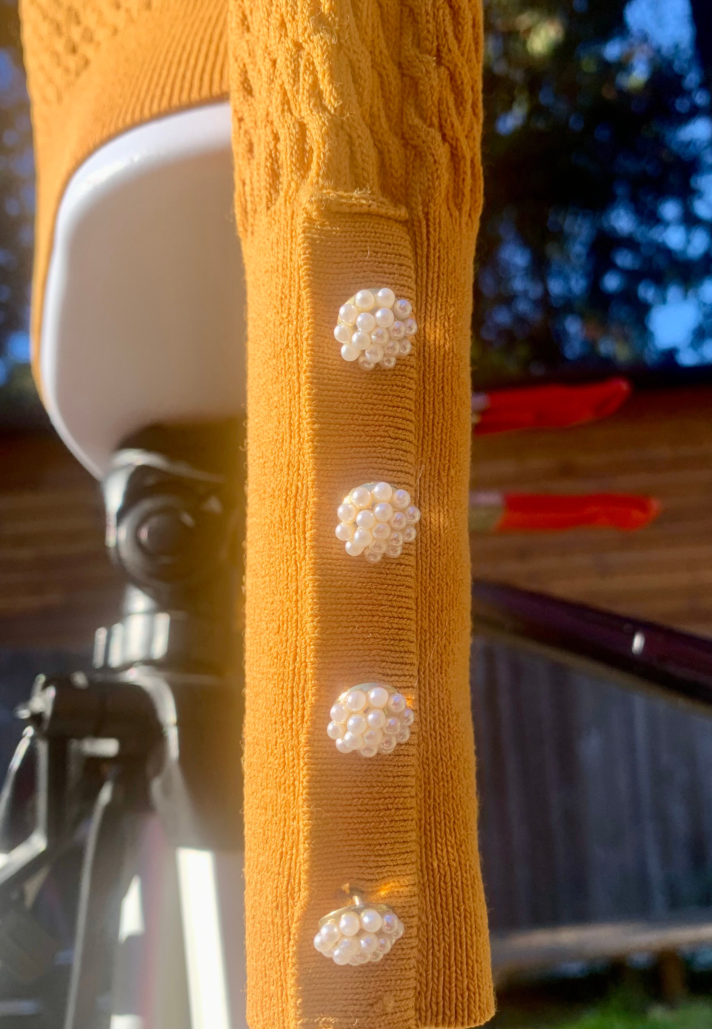 ZARA SWEATER with faux PERL BUTTONS at the cuffs- Consigned with VARDO Vintage & Valuables vvvardo.ca