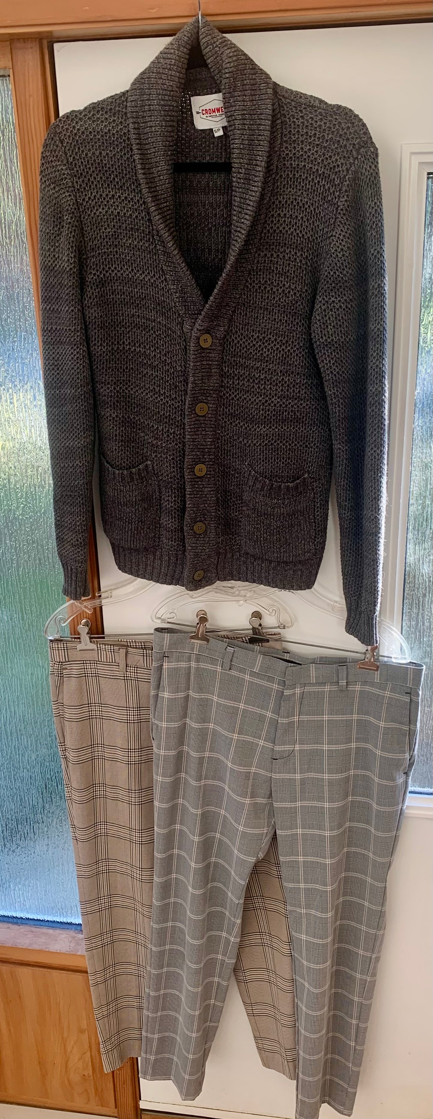 H&M SKINNY FIT DRESS PANTS- Consigned with VARDO Vintage & Valuables vvvardo.ca