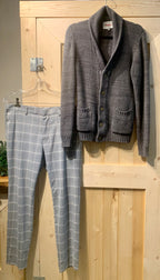 H&M SKINNY FIT DRESS PANTS- Consigned with VARDO Vintage & Valuables vvvardo.ca