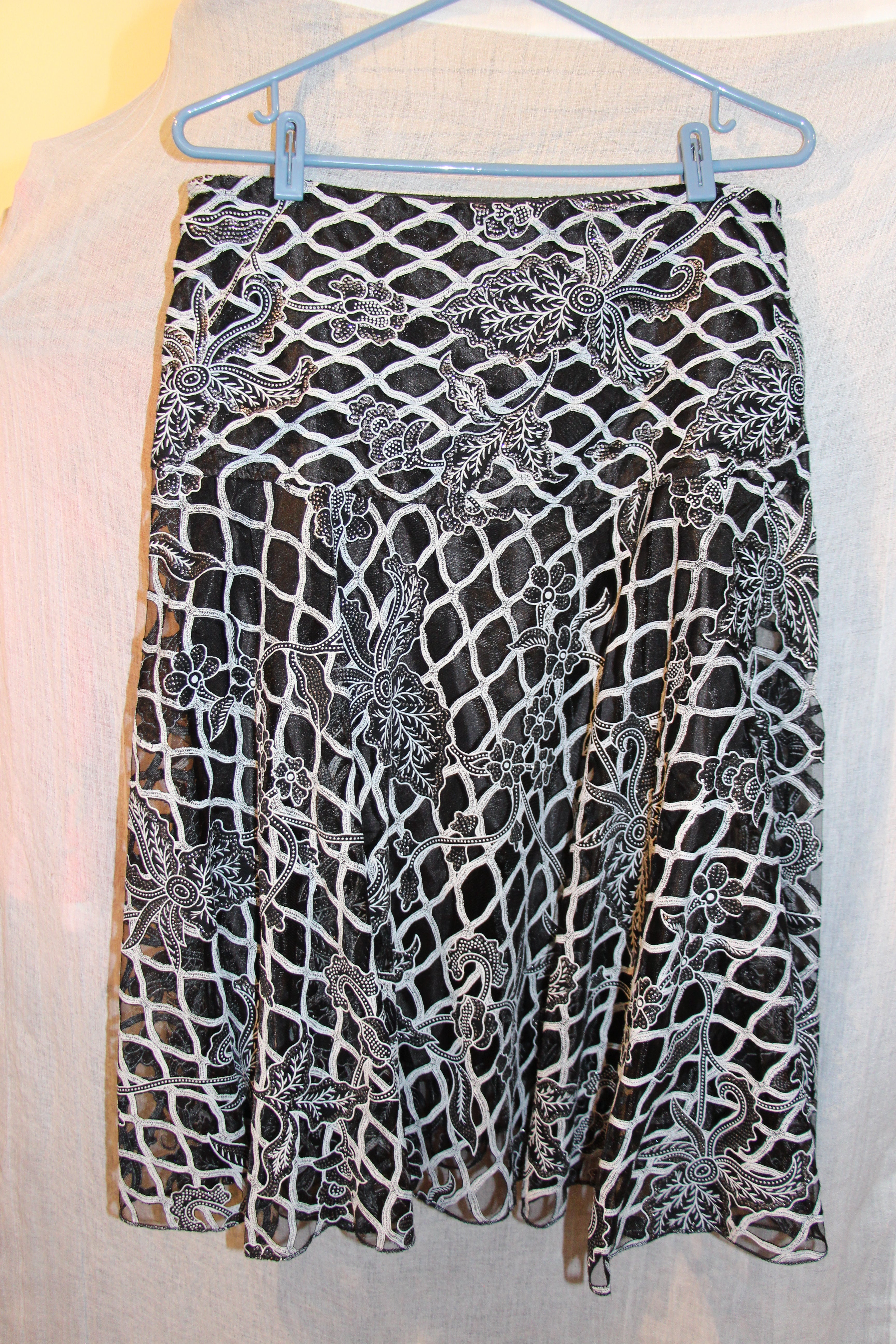 Size L Vintage Raindrops Sheer Black Floral Skirt with Attached Black Slip and White Patterns