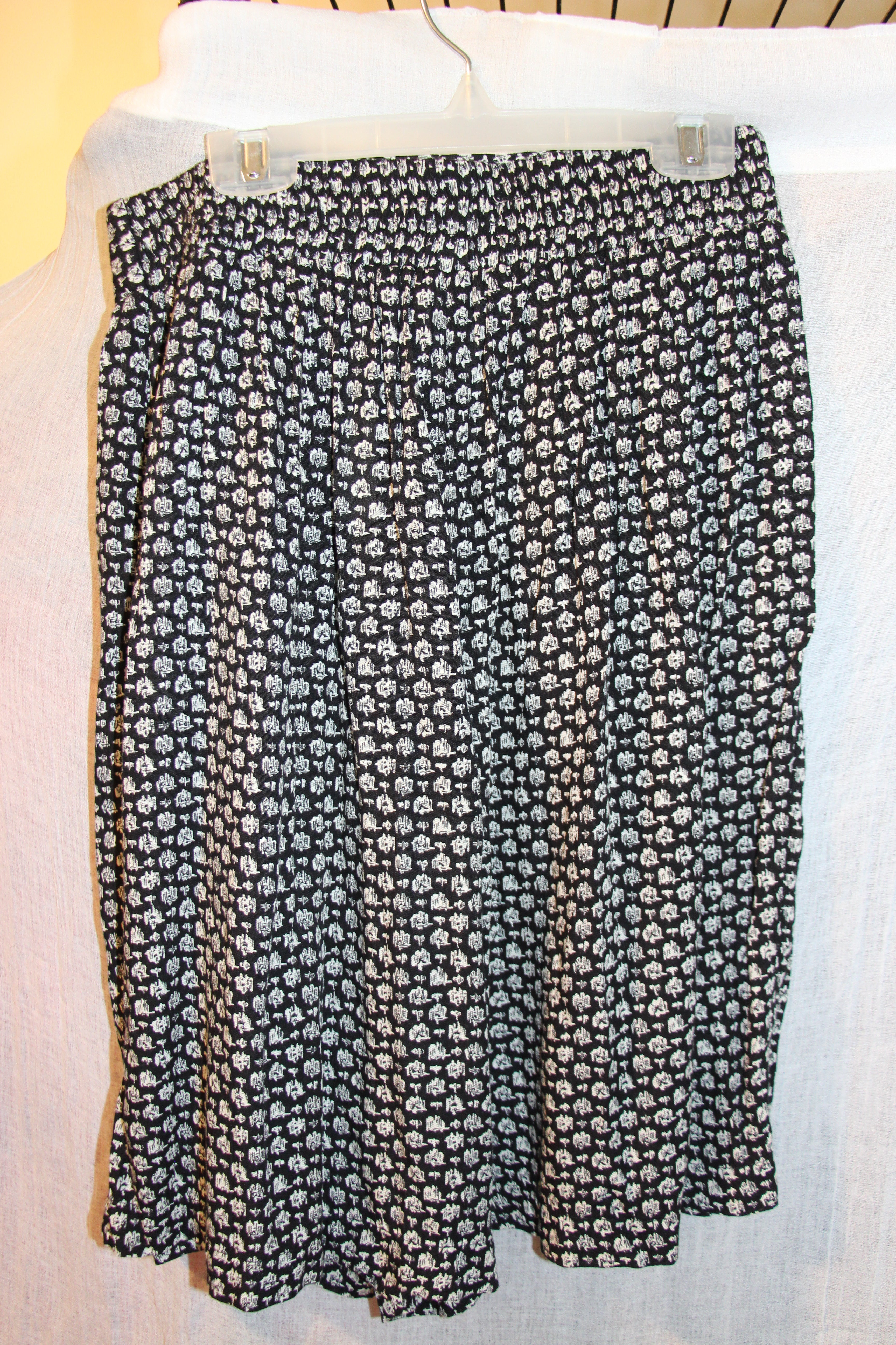 Size M Vintage 100% Rayon Santa Cruz Sportswear Short Gaucho Shorts