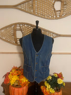 VINTAGE WRANGLER Denim Vest - Consigned with VARDO Vintage & Valuables vvvardo.ca