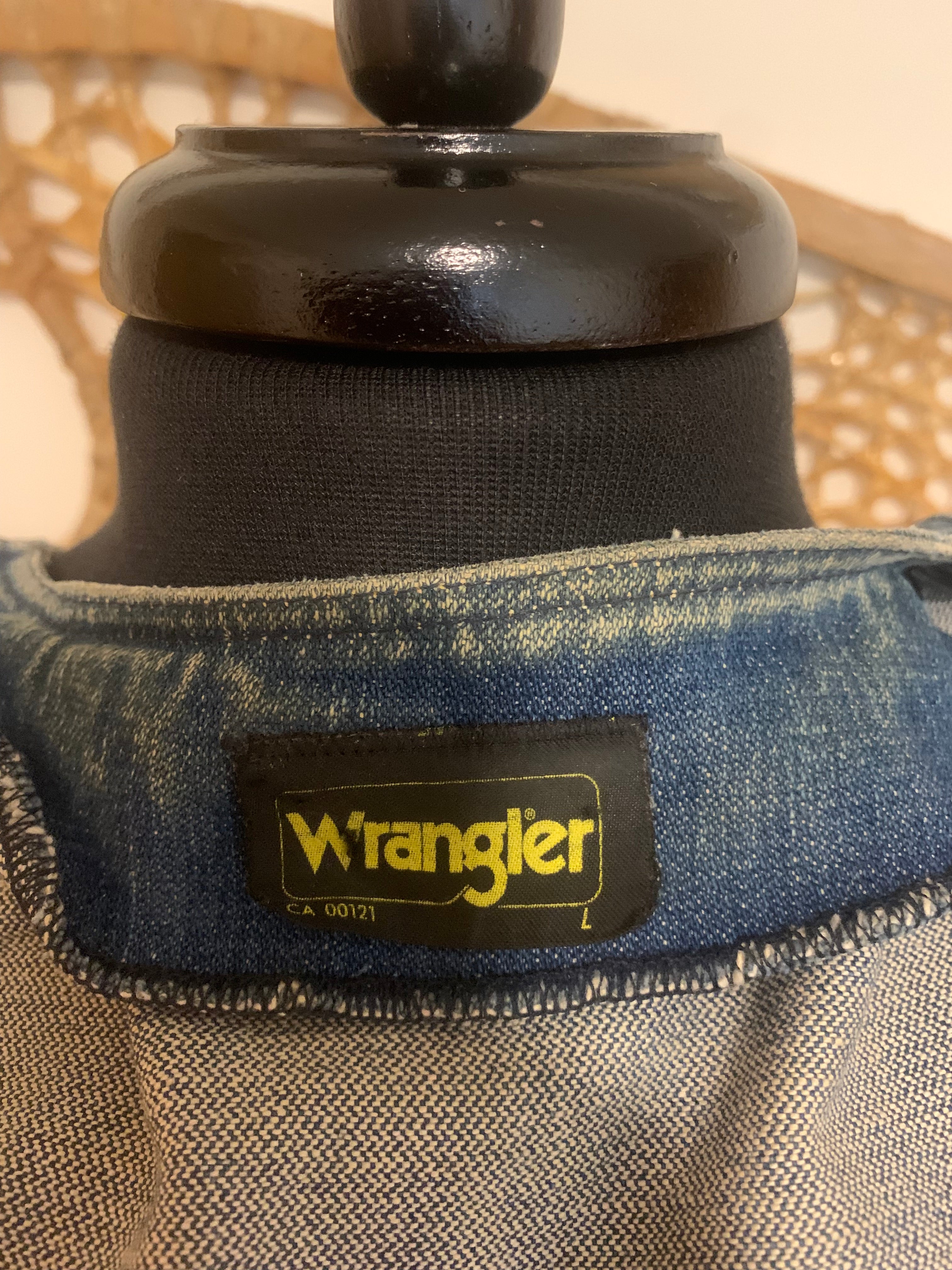 VINTAGE WRANGLER Denim Vest - Consigned with VARDO Vintage & Valuables vvvardo.ca